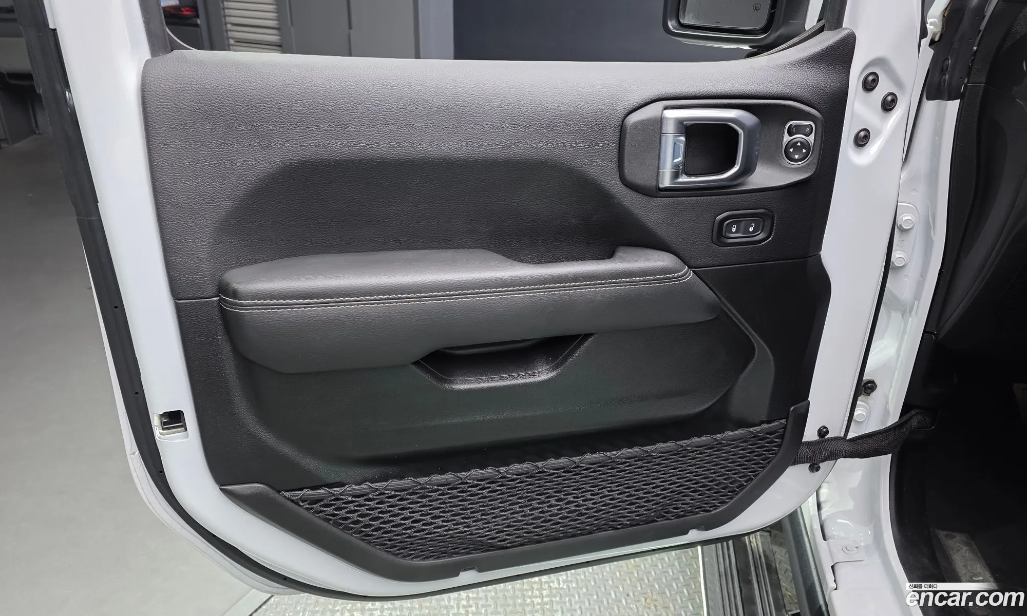 Jeep Wrangler 2022 — 25