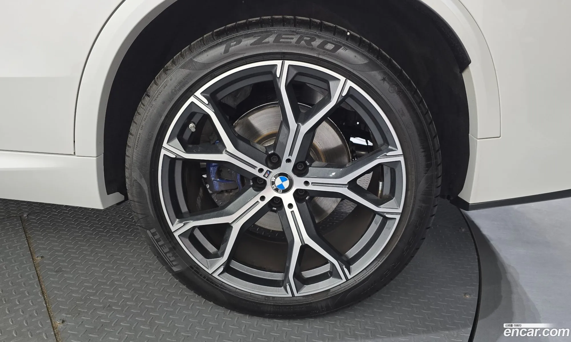 BMW X5 2025 WBA11EV05S9050847 — 17