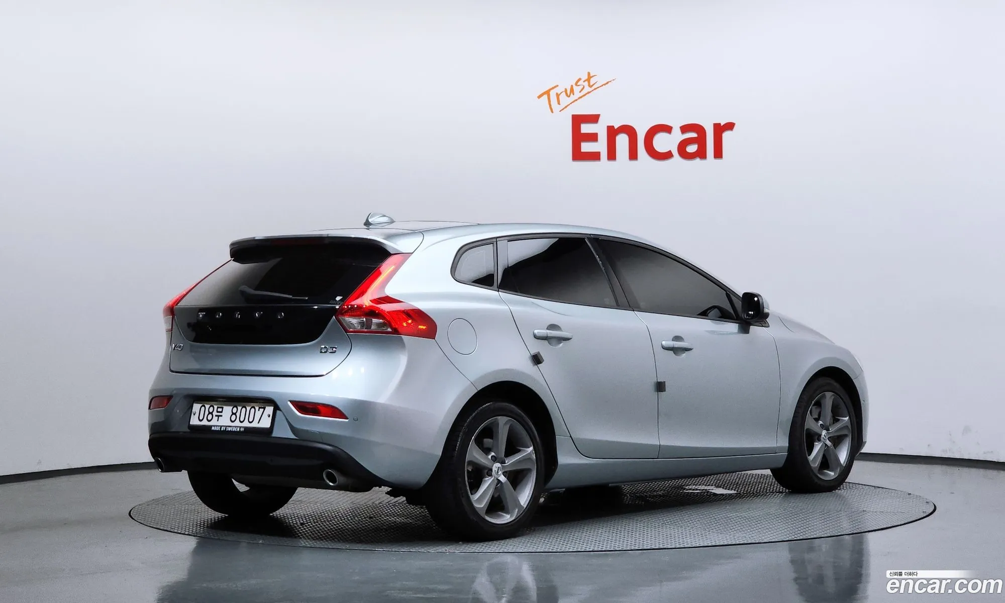 Volvo V40 2017 YV1MV79K0J2462562 — 11