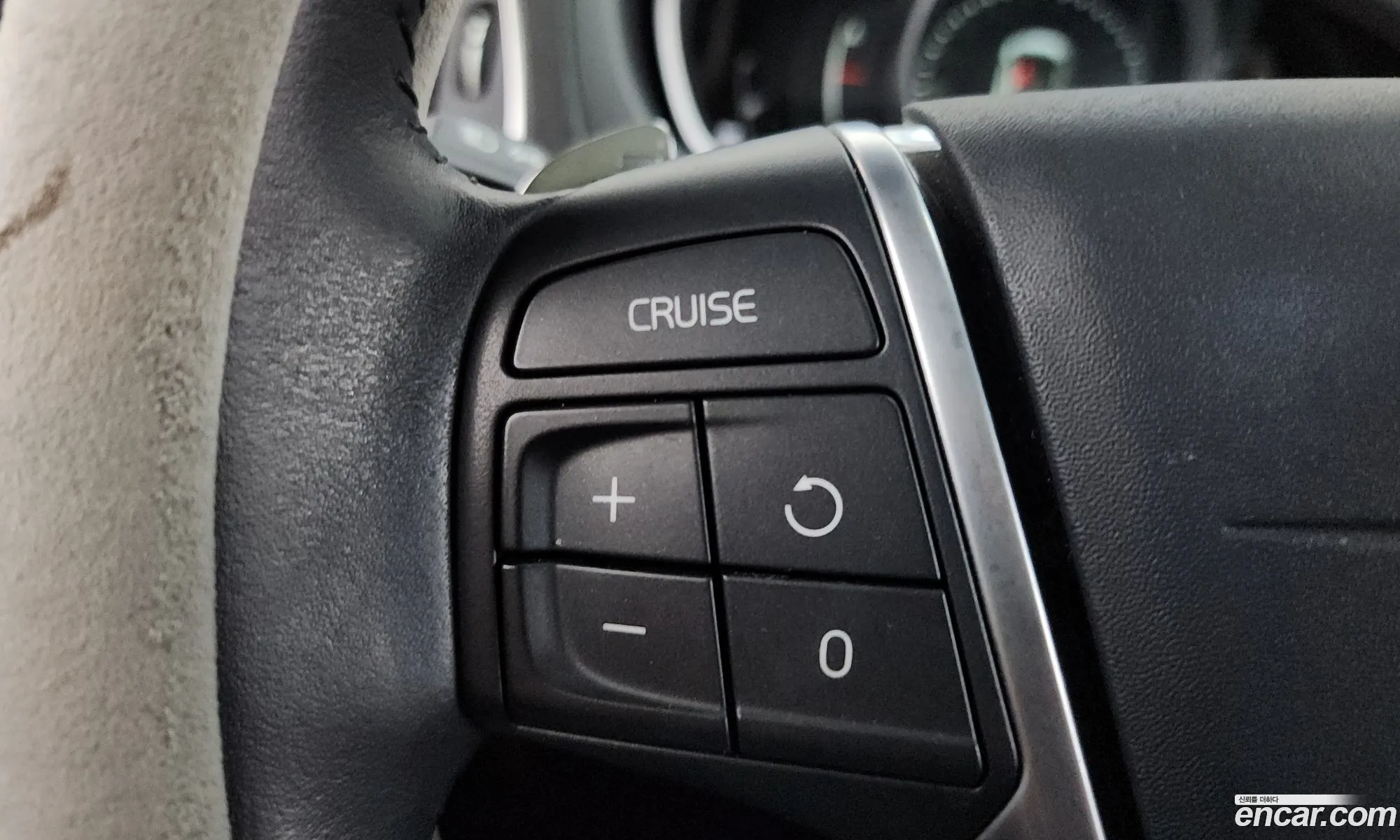Volvo V40 2017 YV1MV79K0J2462562 — 15
