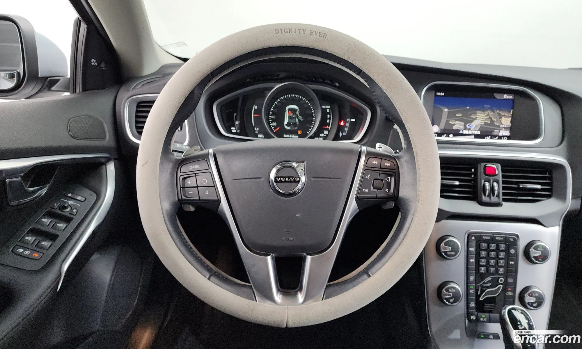 Volvo V40 2017 YV1MV79K0J2462562 — 31
