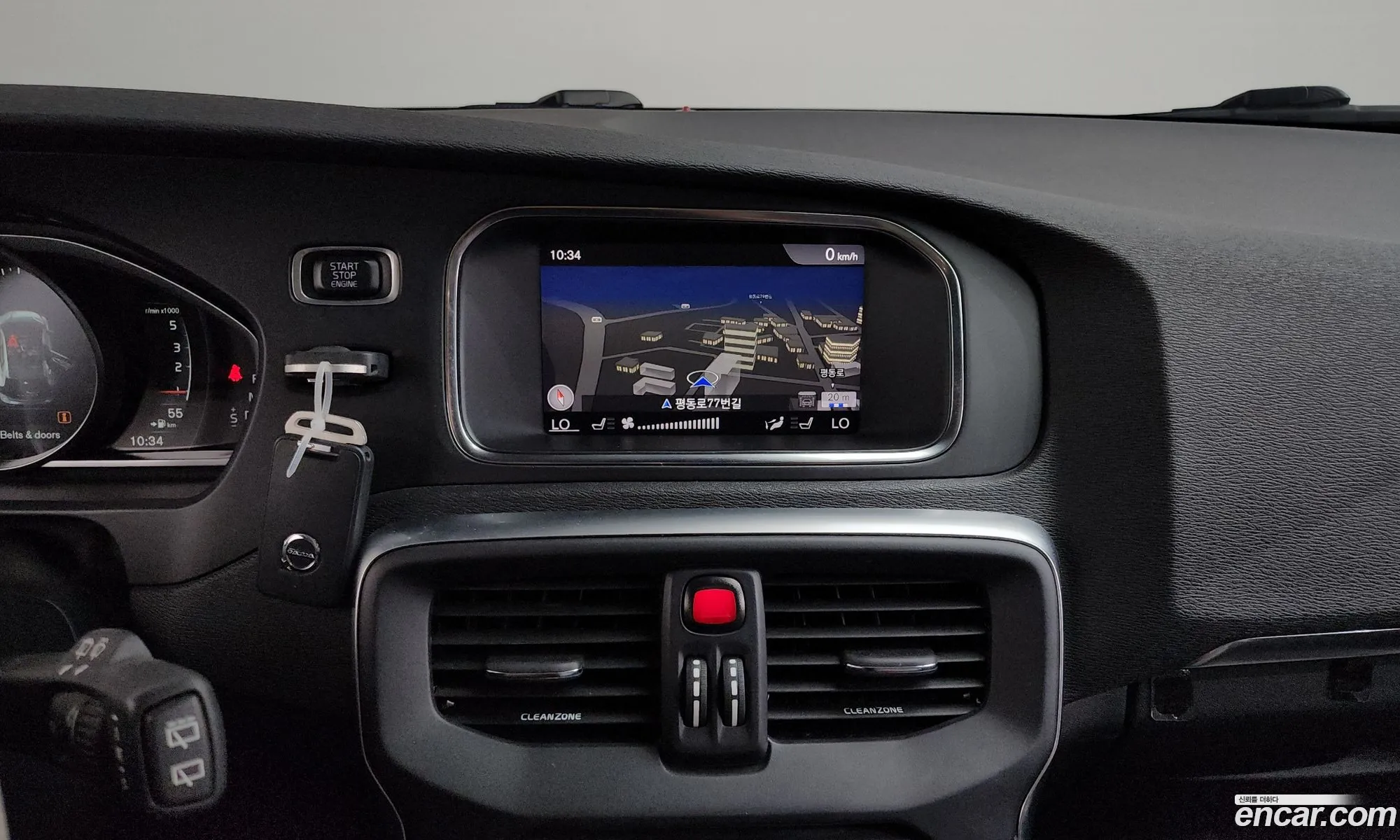 Volvo V40 2017 YV1MV79K0J2462562 — 19