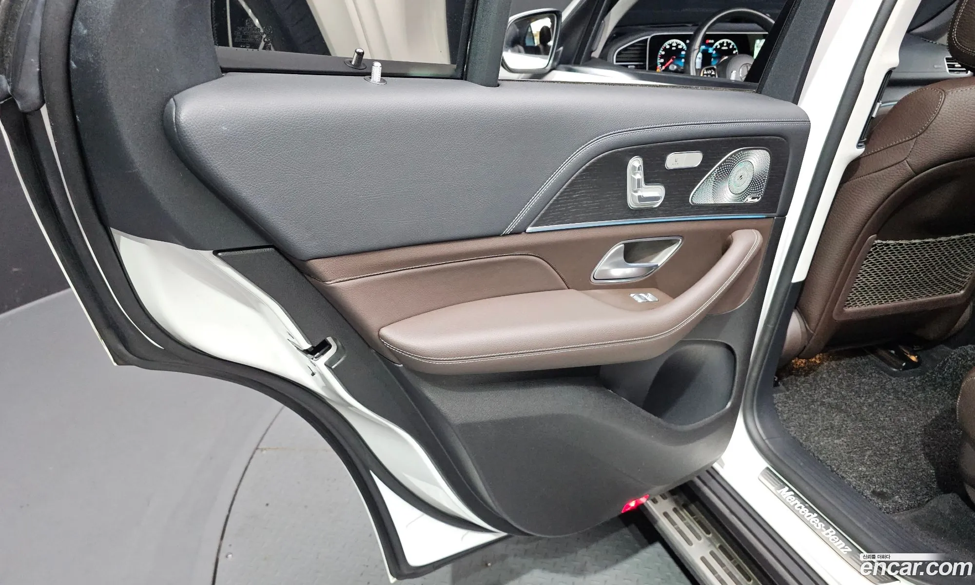 Mercedes-Benz GLE-Class W167 2023 — 25