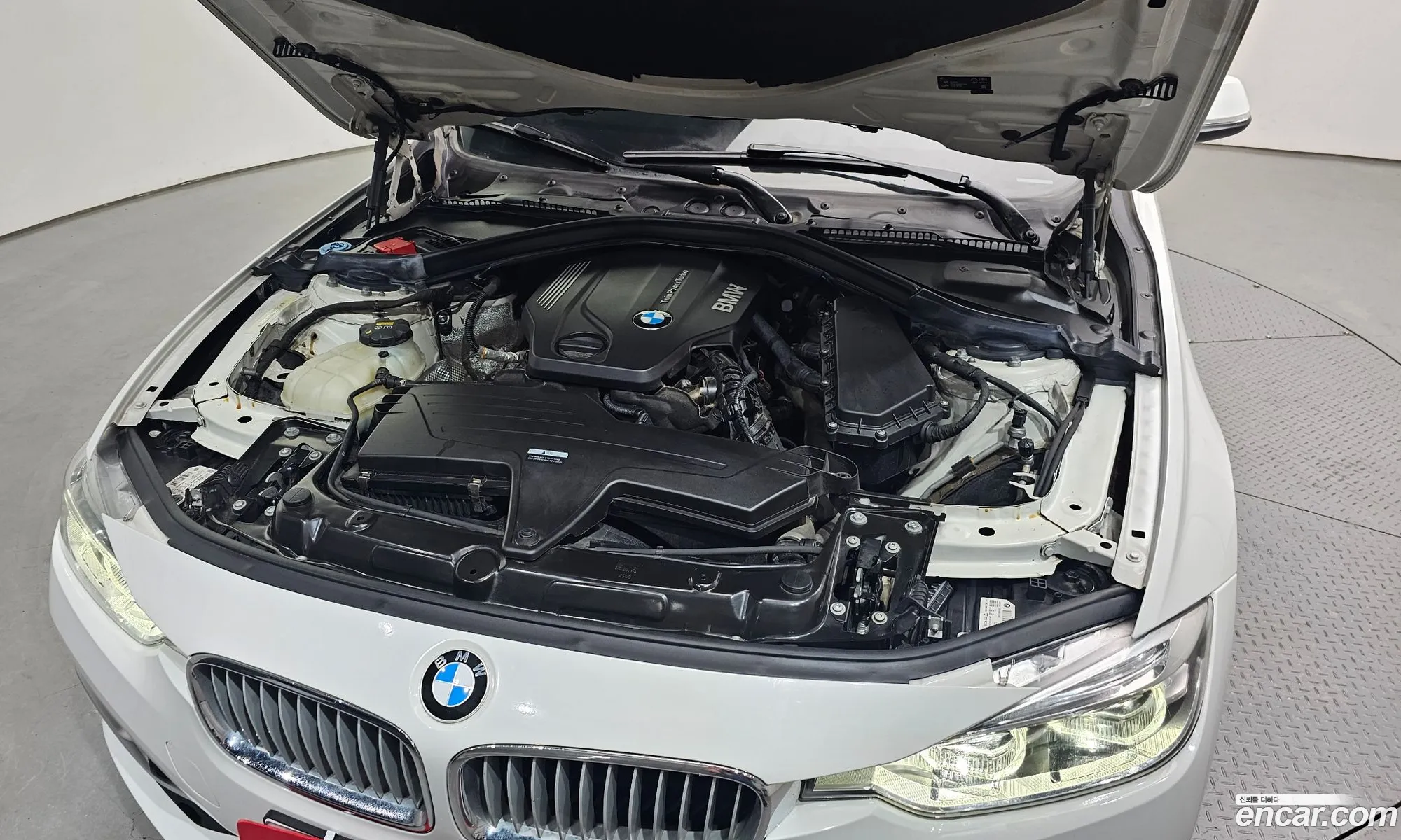 BMW 3 Series 2017 WBA8C5100HA070252 — 4