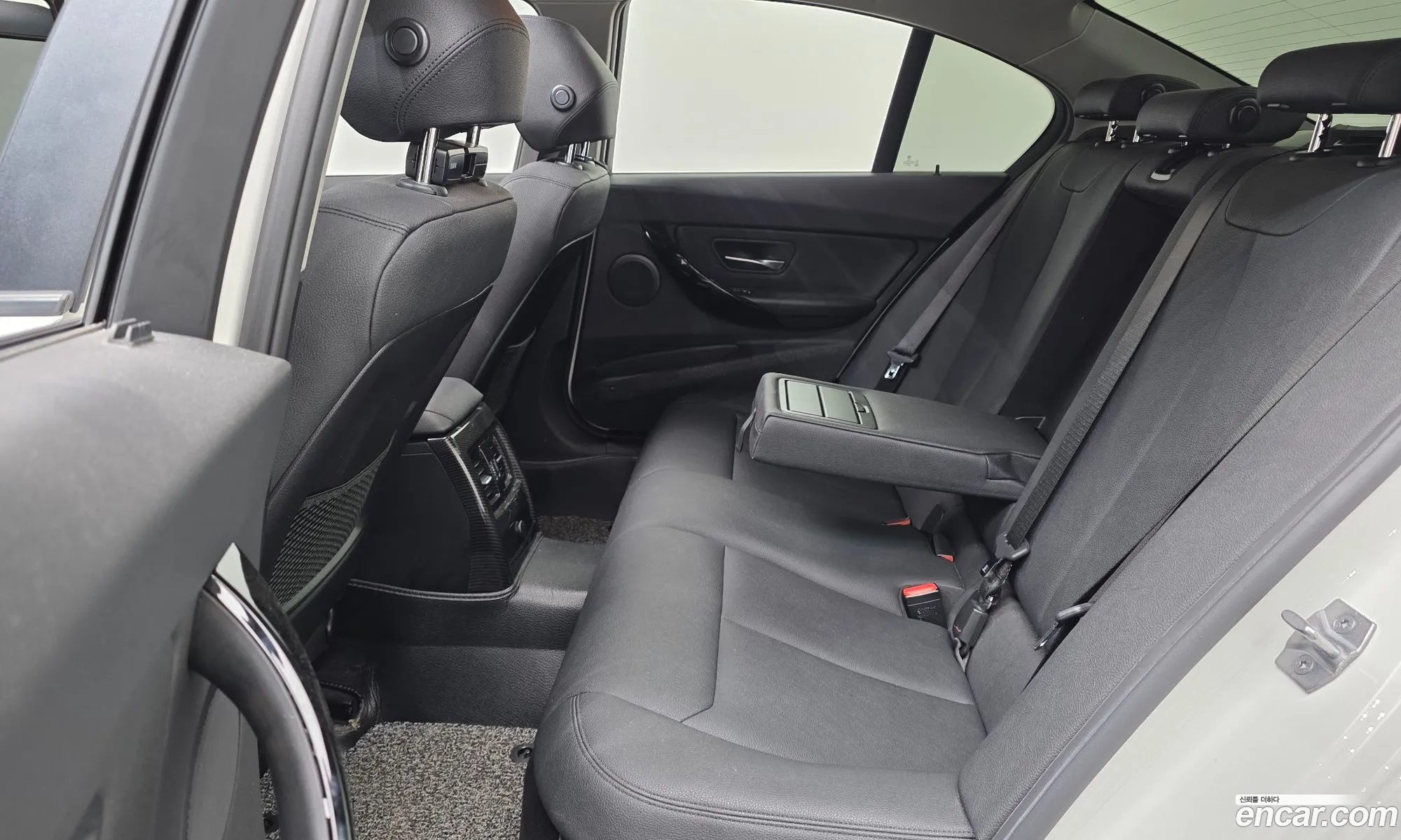 BMW 3 Series 2017 WBA8C5100HA070252 — 9