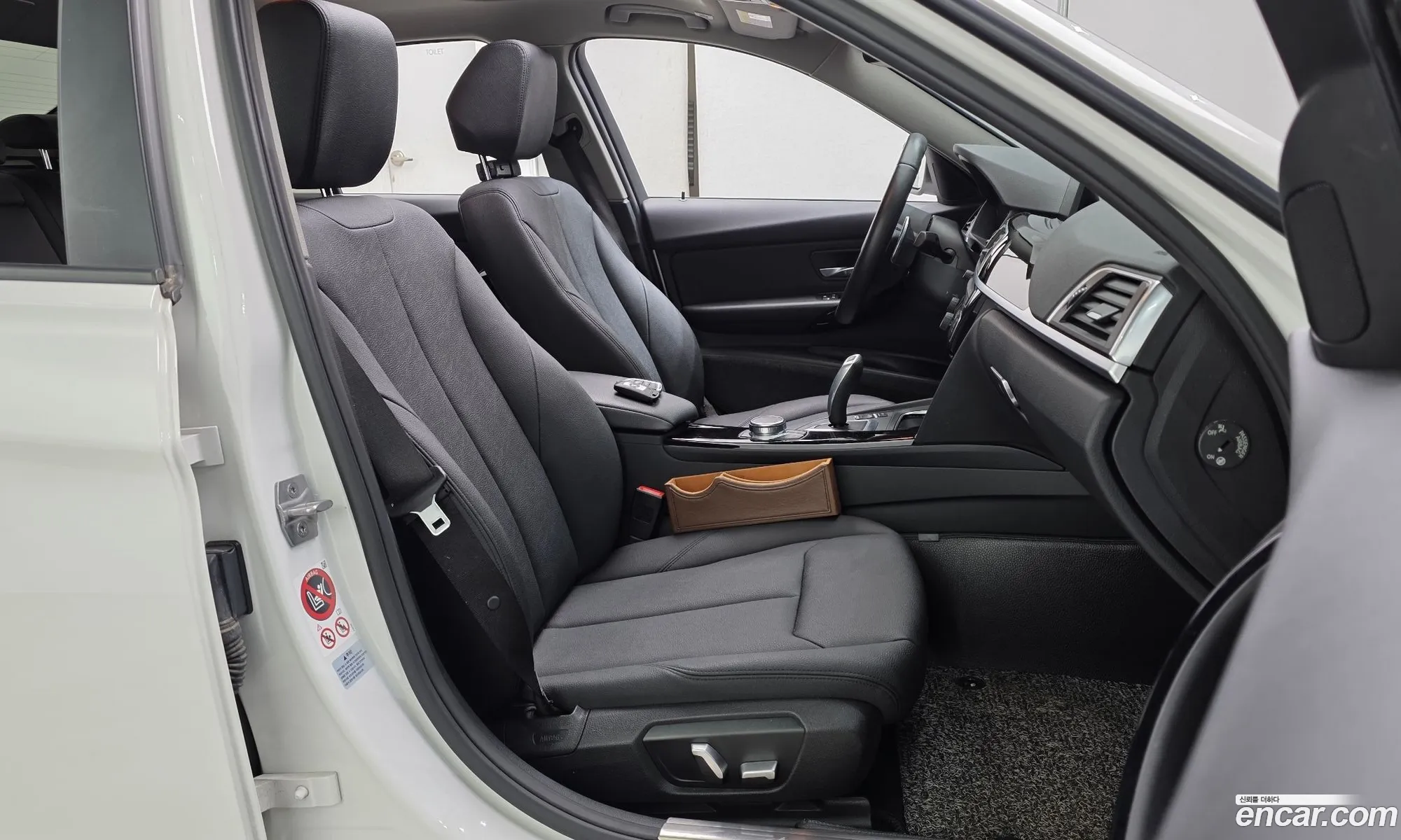 BMW 3 Series 2017 WBA8C5100HA070252 — 12