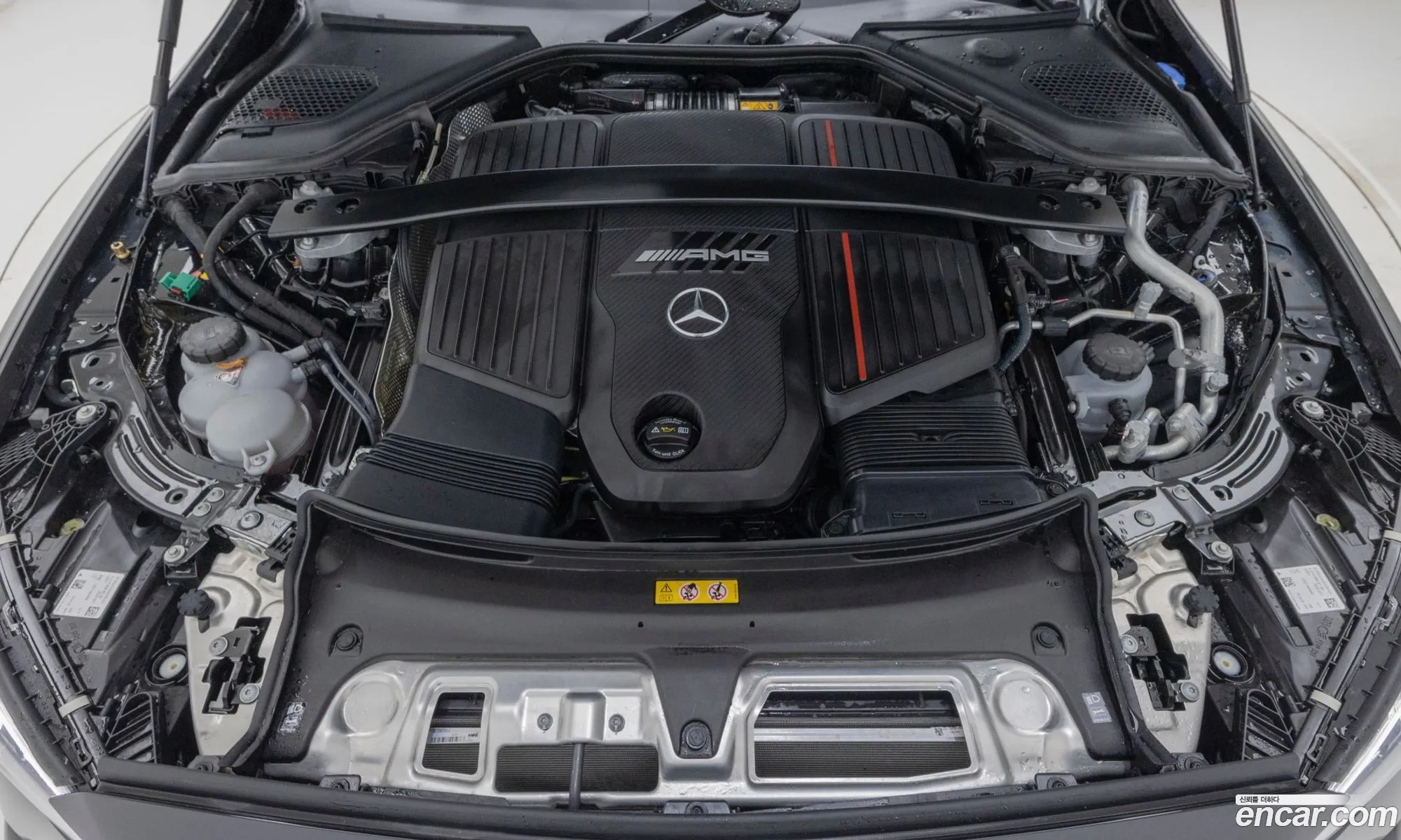 Mercedes-Benz E-Class W214 2025 — 13
