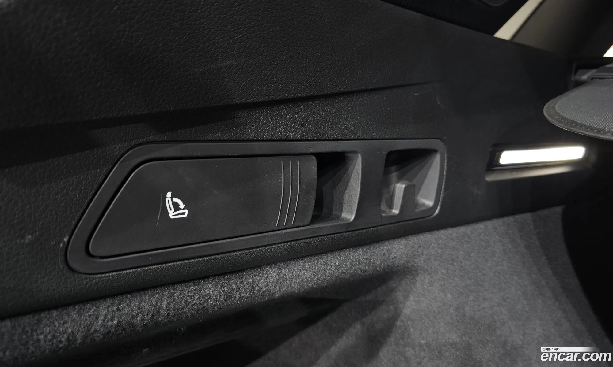 Audi e-tron 2021 WAUZZZGE1MB043000 — 15