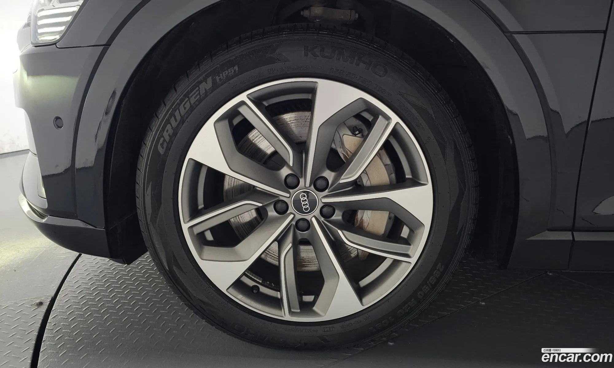 Audi e-tron 2021 WAUZZZGE1MB043000 — 25