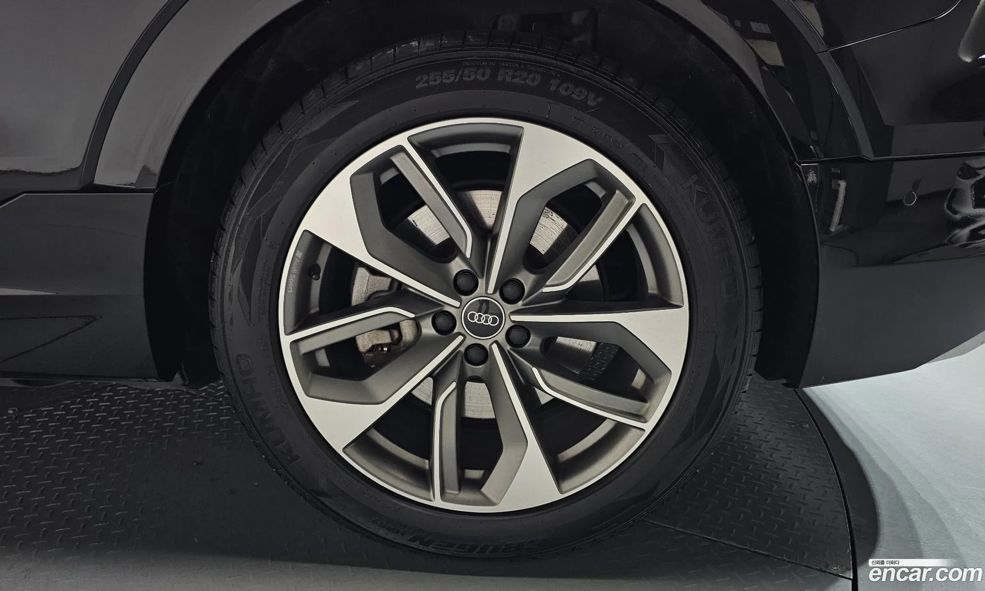 Audi e-tron 2021 WAUZZZGE1MB043000 — 39