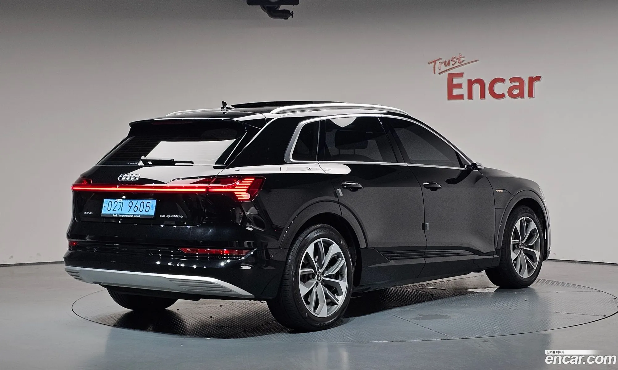 Audi e-tron 2021 WAUZZZGE1MB043000 — 27