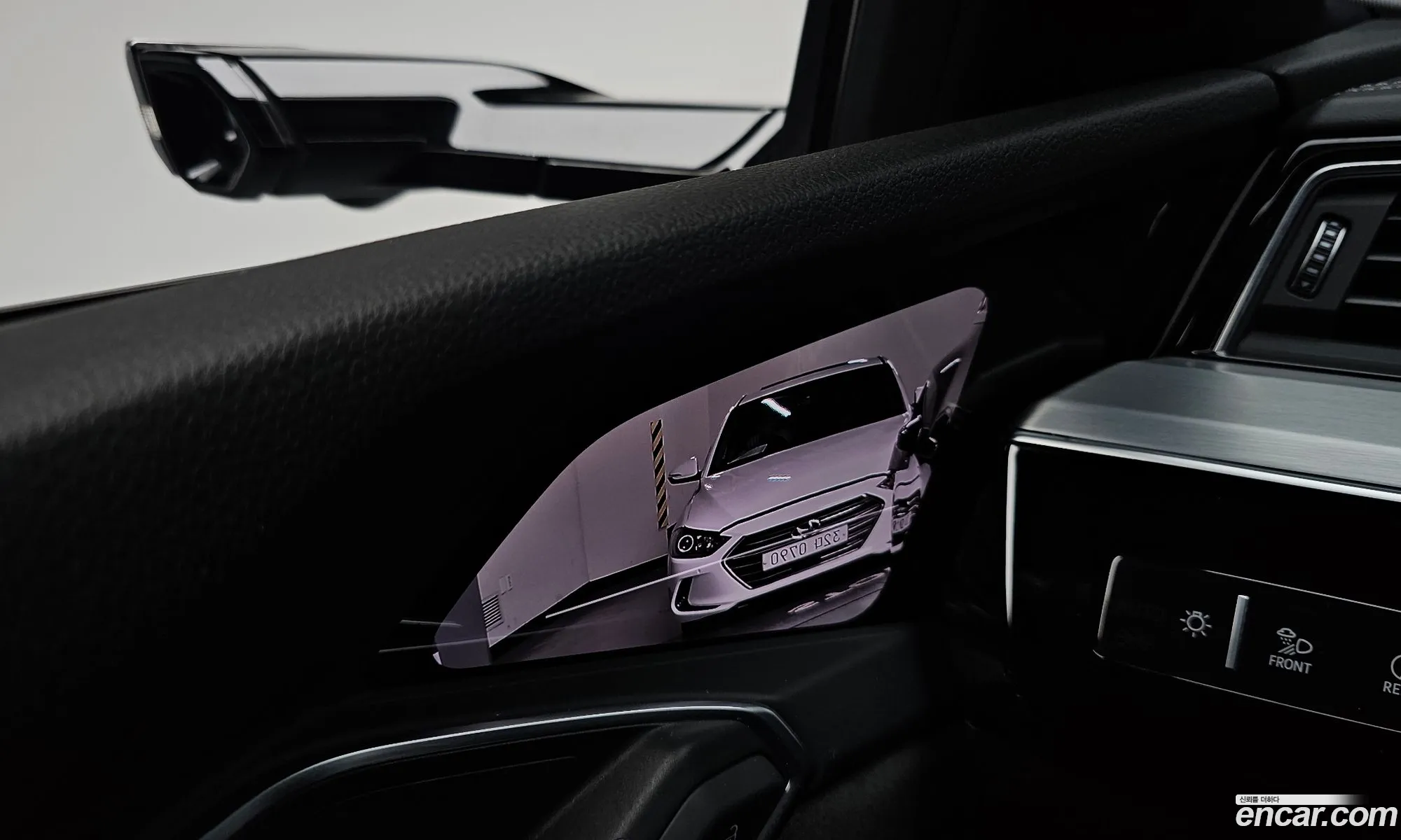 Audi e-tron 2021 WAUZZZGE1MB043000 — 11