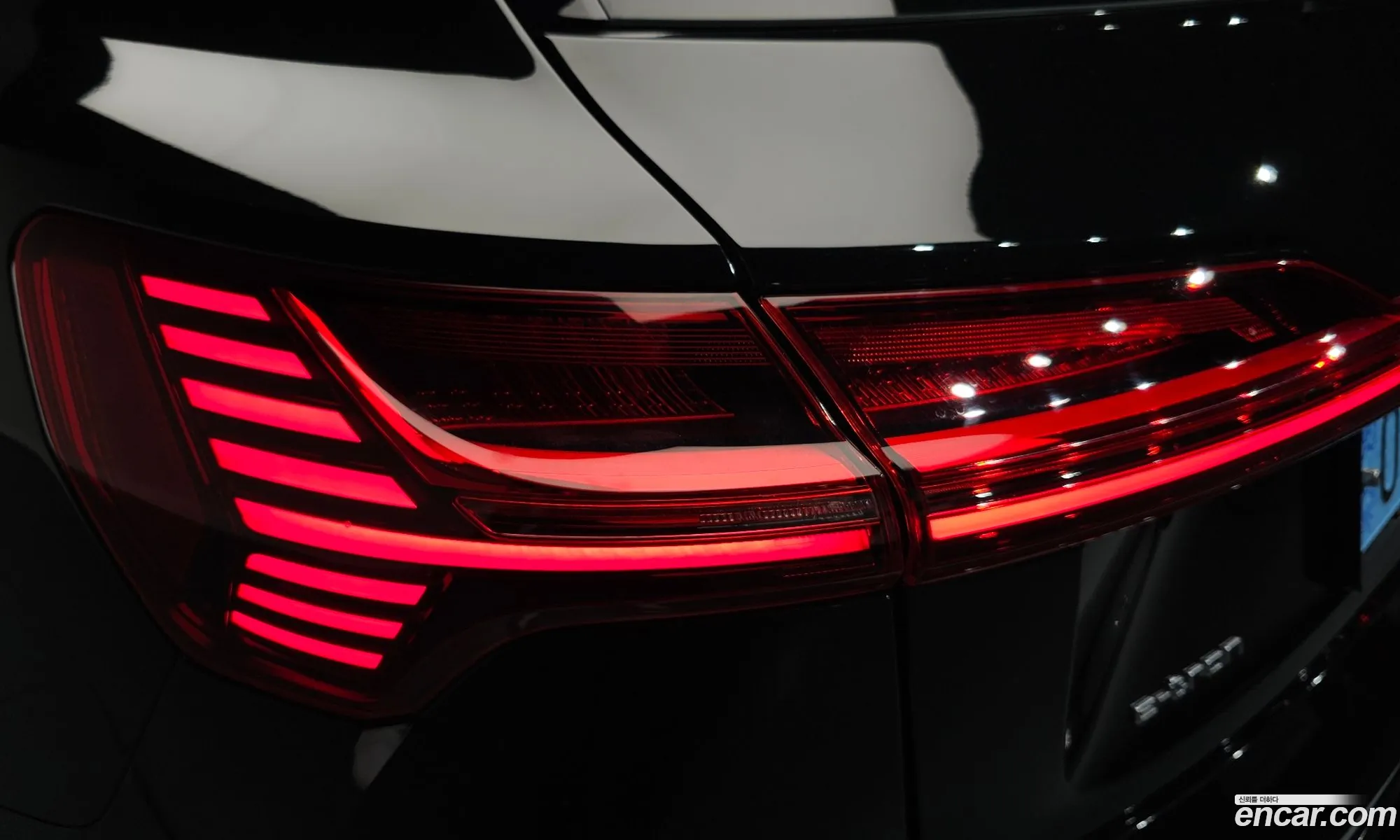 Audi e-tron 2021 WAUZZZGE1MB043000 — 8