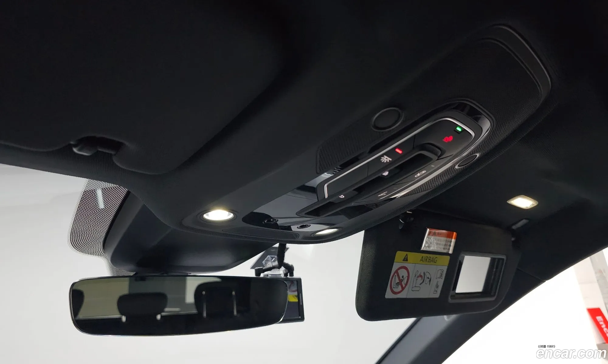 Audi e-tron 2021 WAUZZZGE1MB043000 — 4
