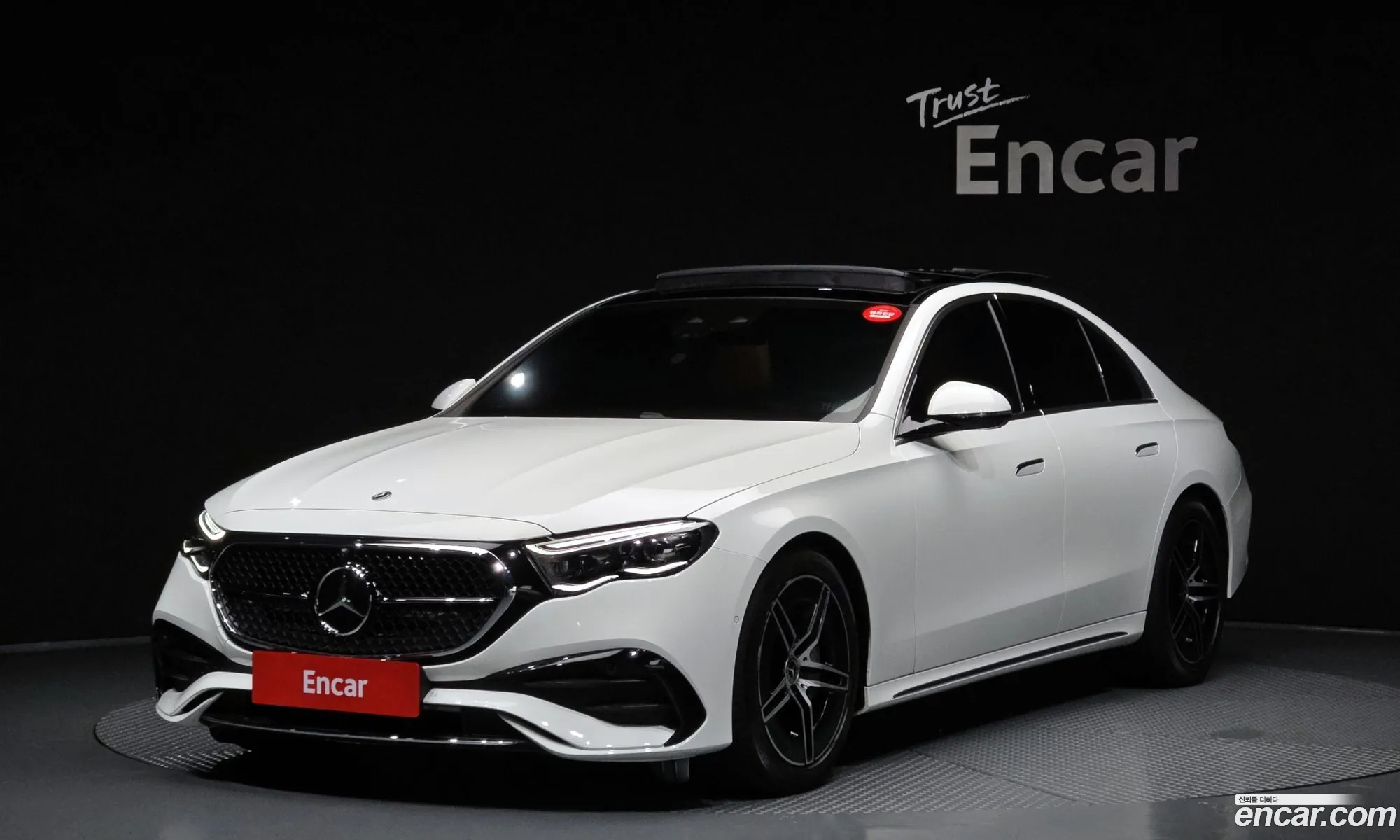 Mercedes-Benz E-Class W214 2025 — 23