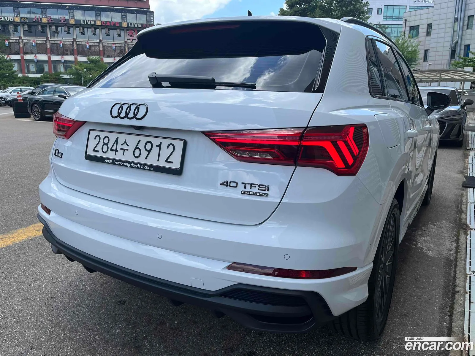 Audi Q3 2026 — 10