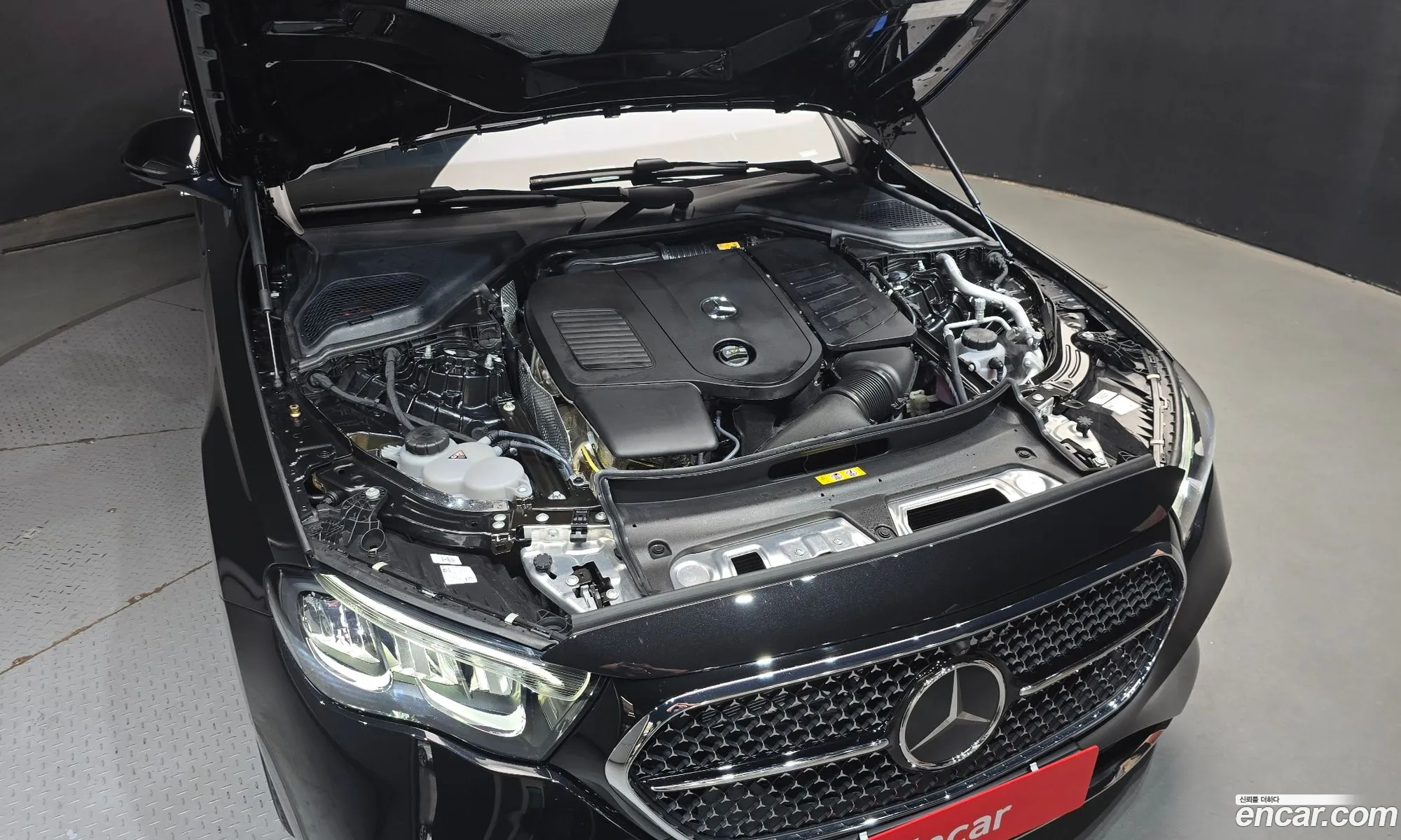 Mercedes-Benz E-Class W214 2025 — 16