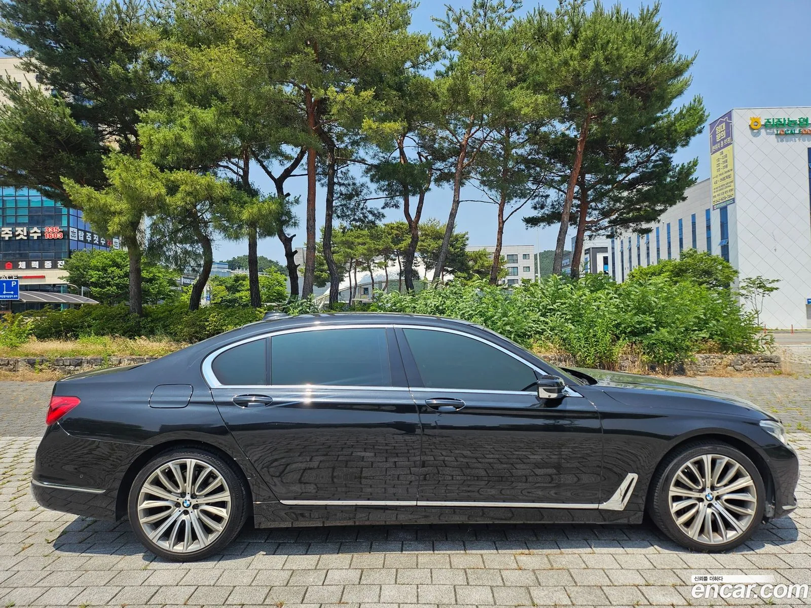 BMW 7 Series 2016 — 13