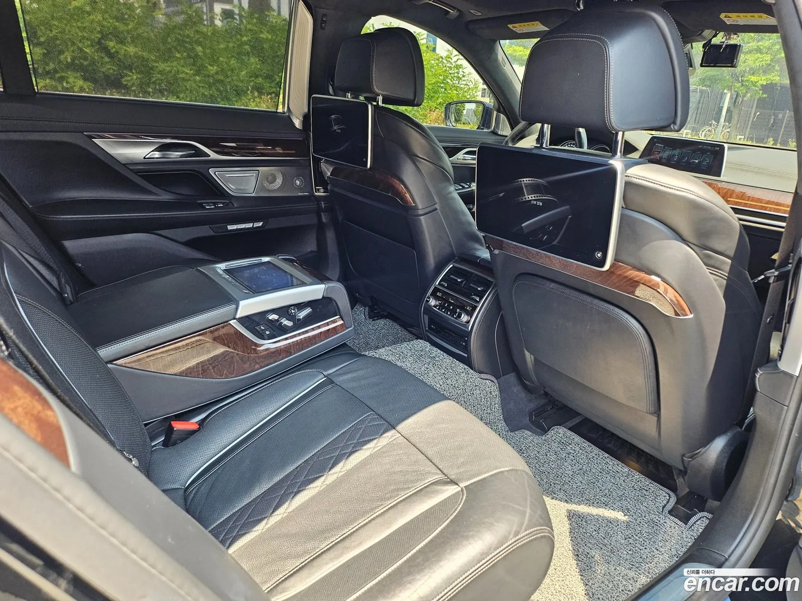 BMW 7 Series 2016 — 9
