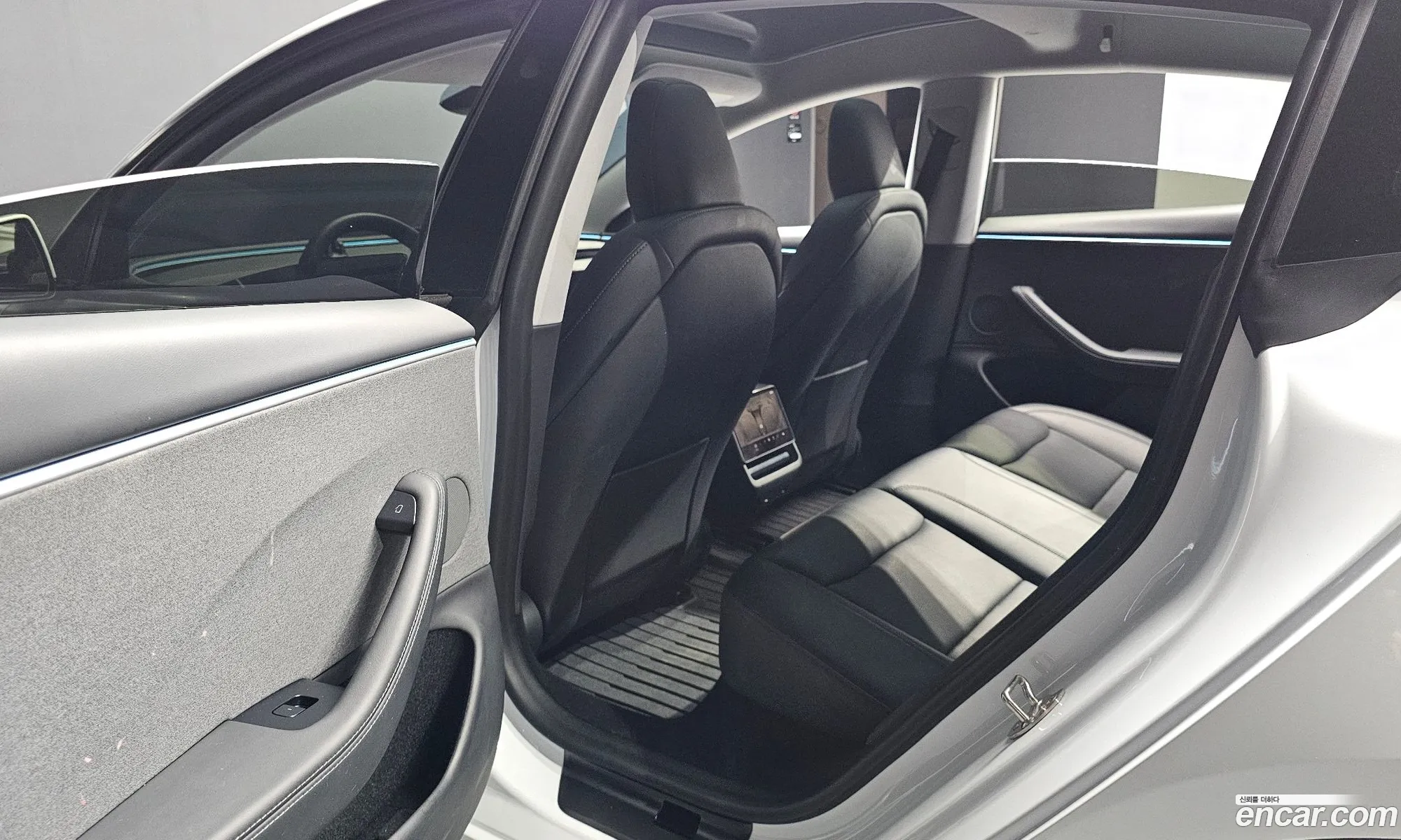 Tesla Model 3 2024 LRW3E7FSXRC253500 — 10