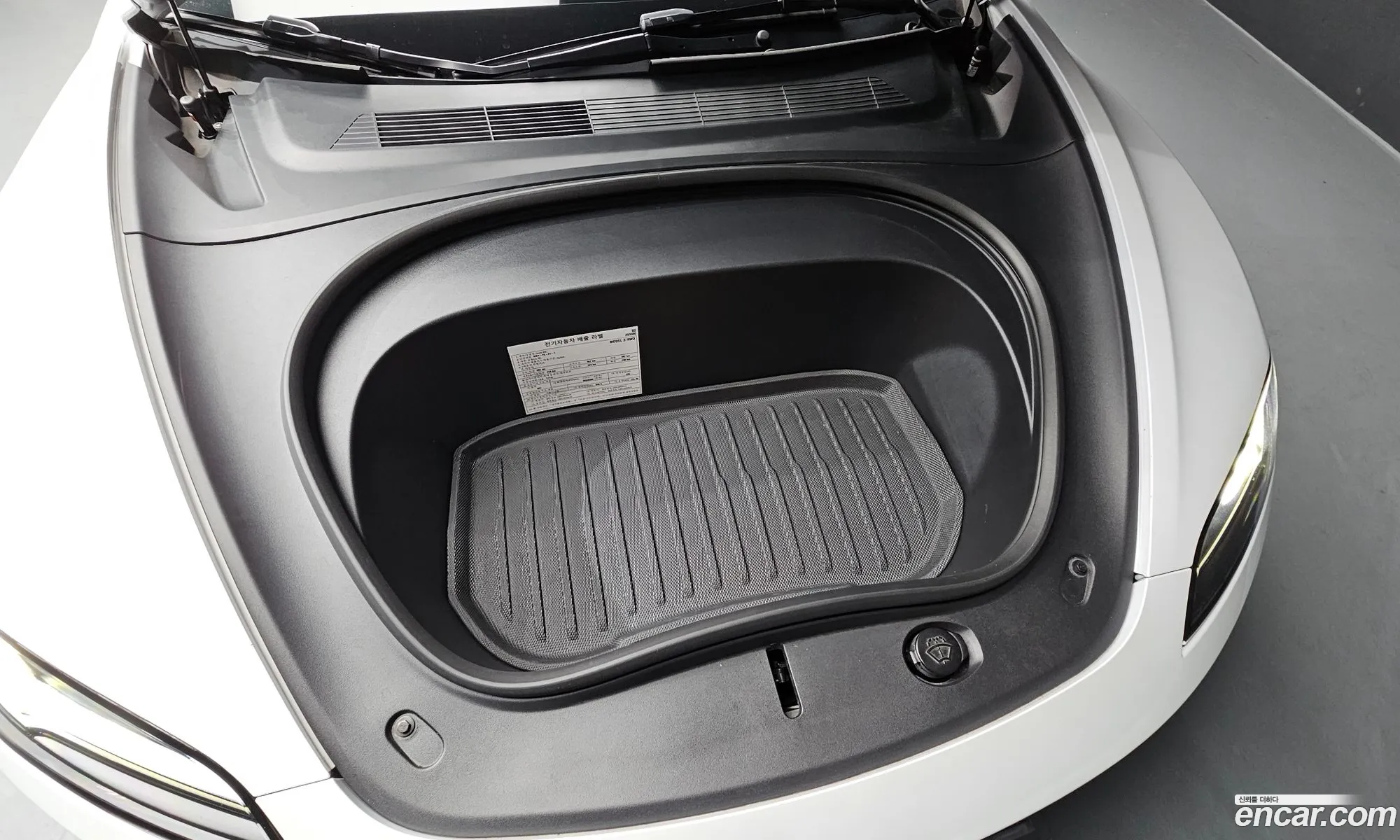 Tesla Model 3 2024 LRW3E7FSXRC253500 — 12