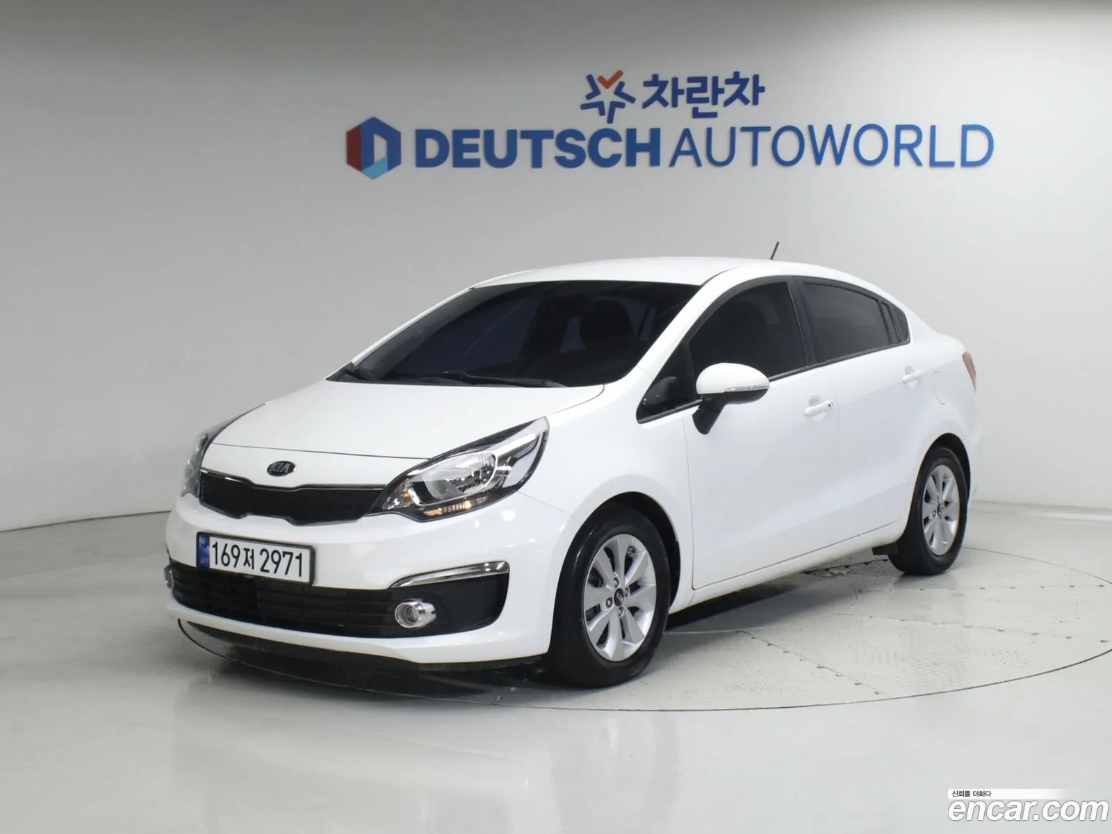 Kia Pride 2015 — 3