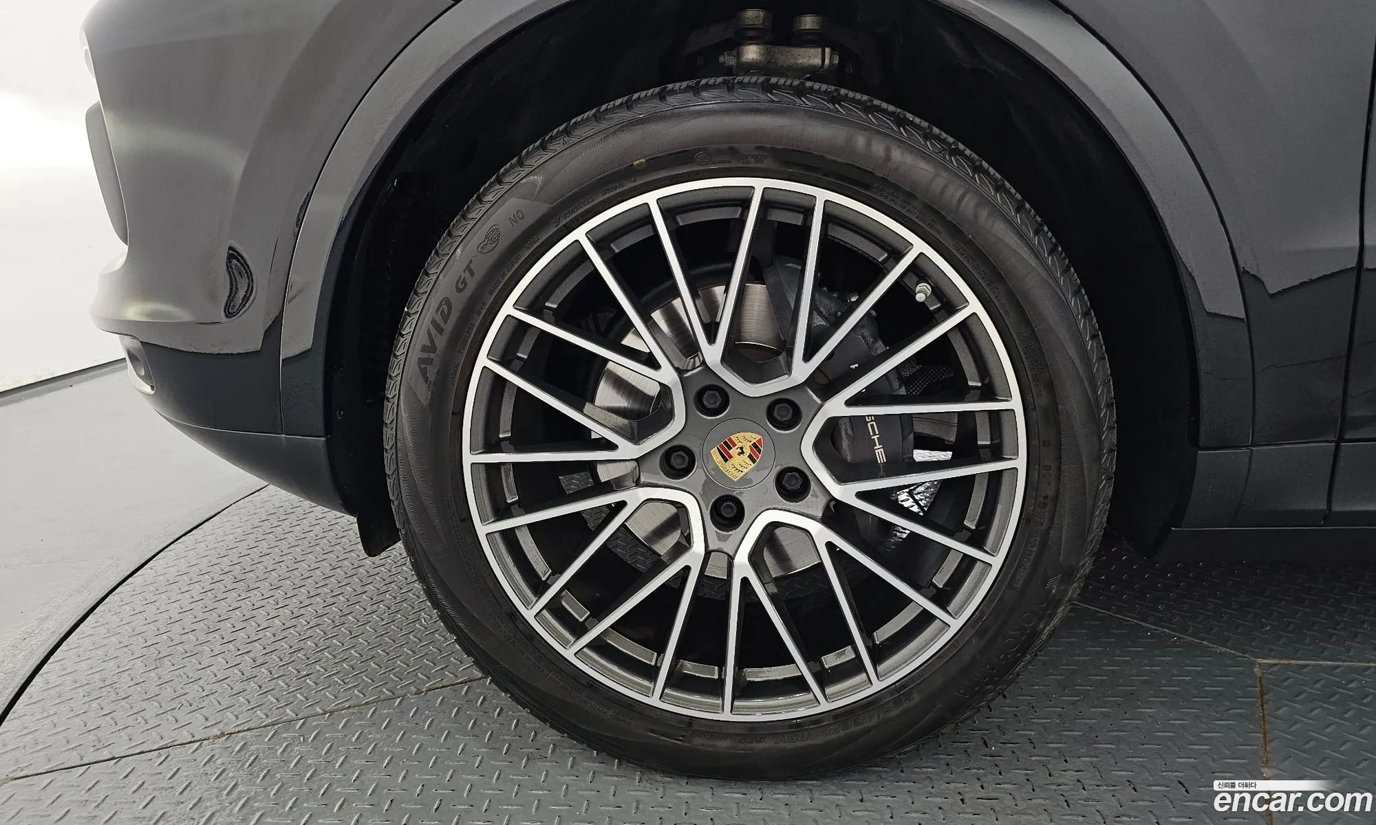 Porsche Cayenne 2019 WP1AA29Y0LDA02168 — 24