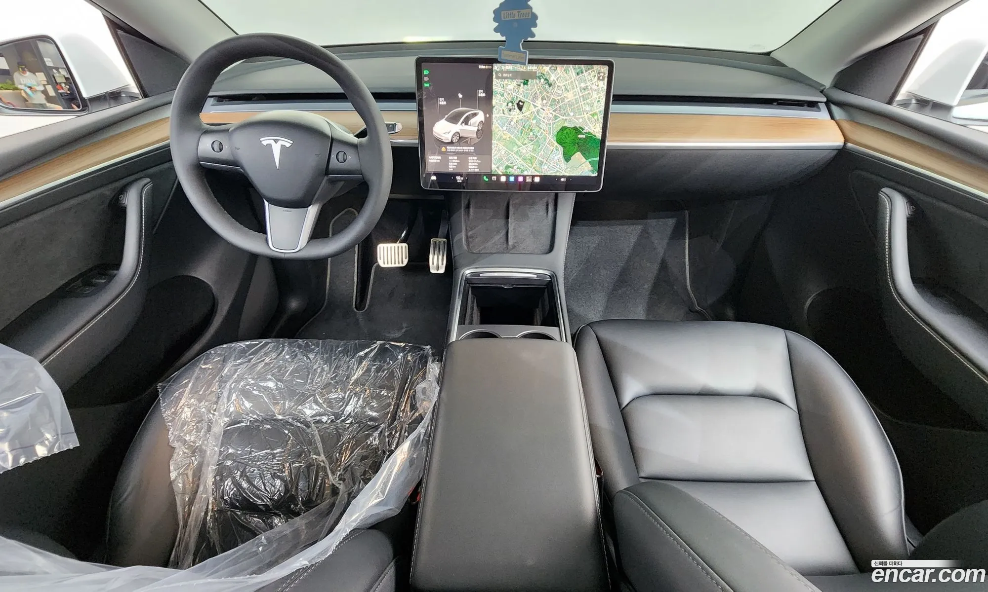 Tesla Model Y 2023 — 30