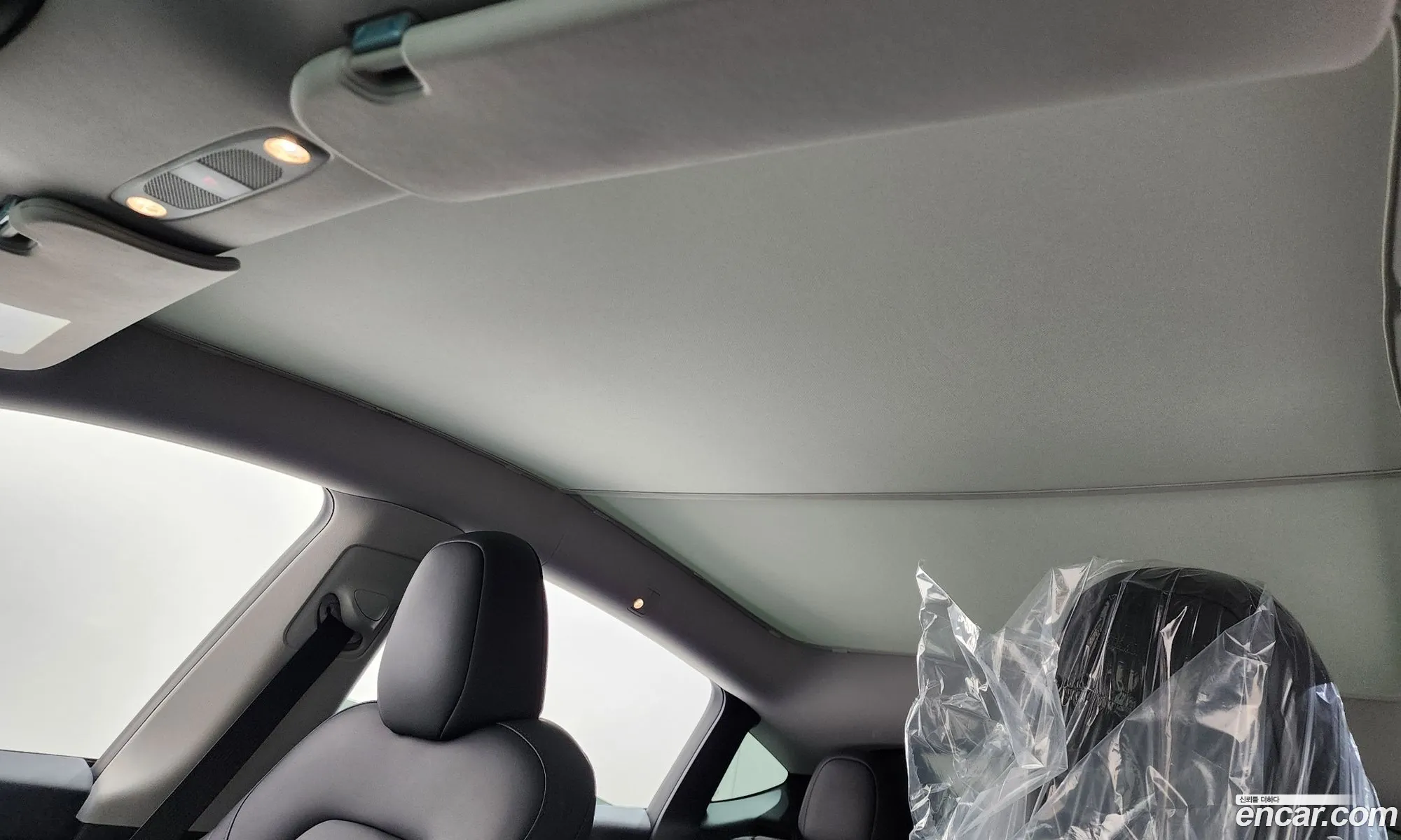 Tesla Model Y 2023 — 12