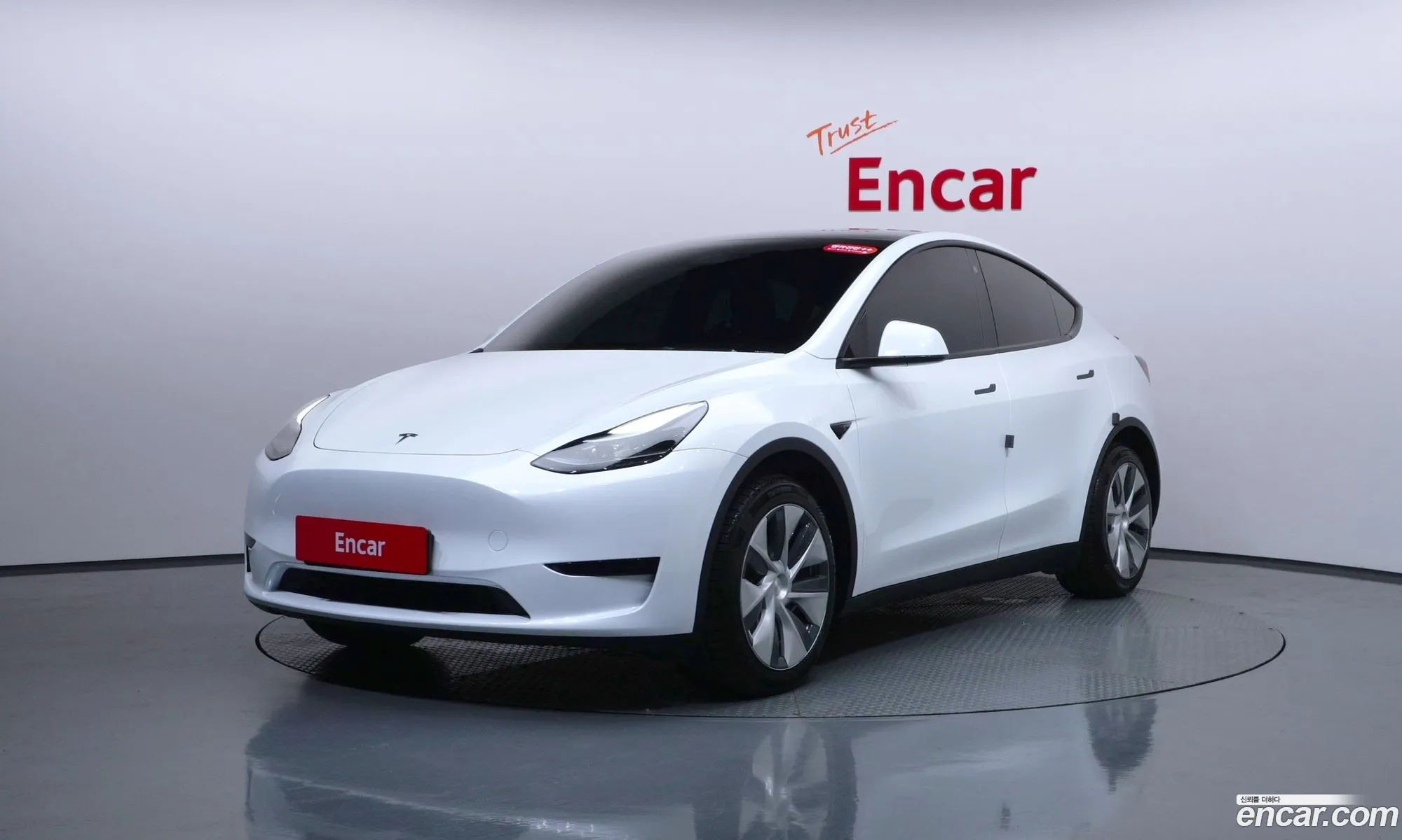 Tesla Model Y 2023 — 33