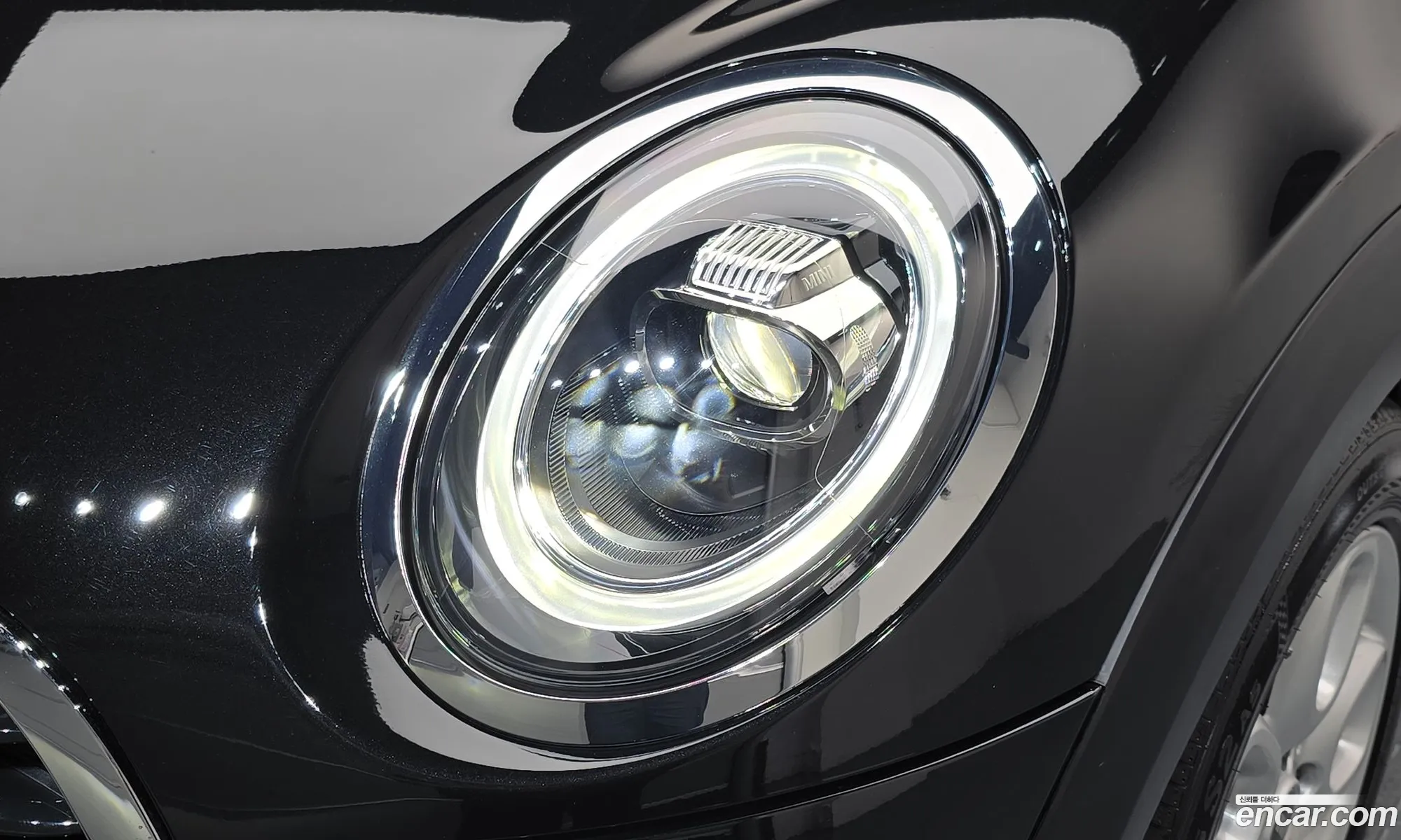 Mini Cooper 2021 WMWXV710XM2N95938 — 31