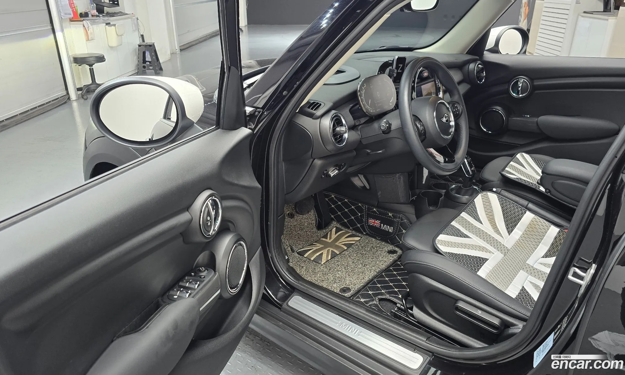 Mini Cooper 2021 WMWXV710XM2N95938 — 15