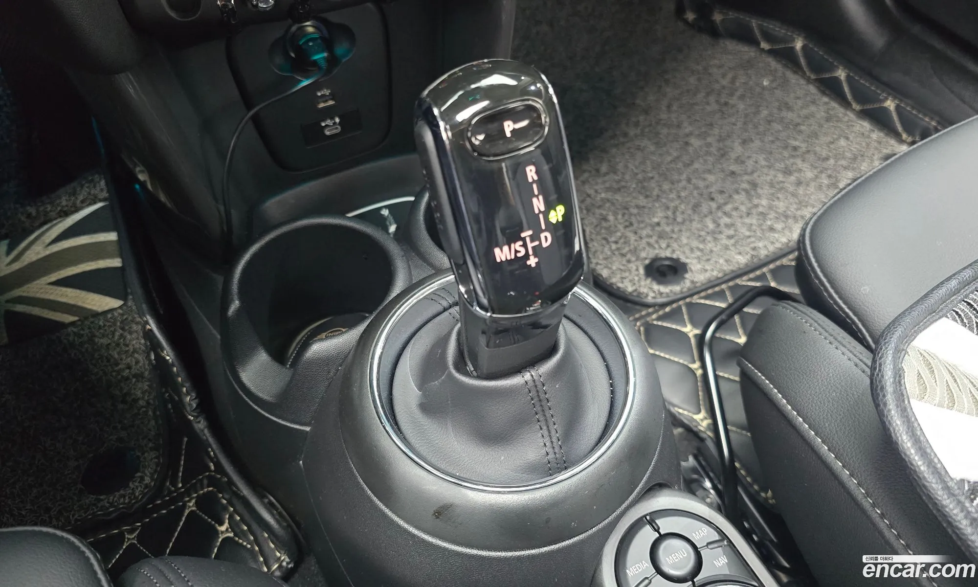 Mini Cooper 2021 WMWXV710XM2N95938 — 10