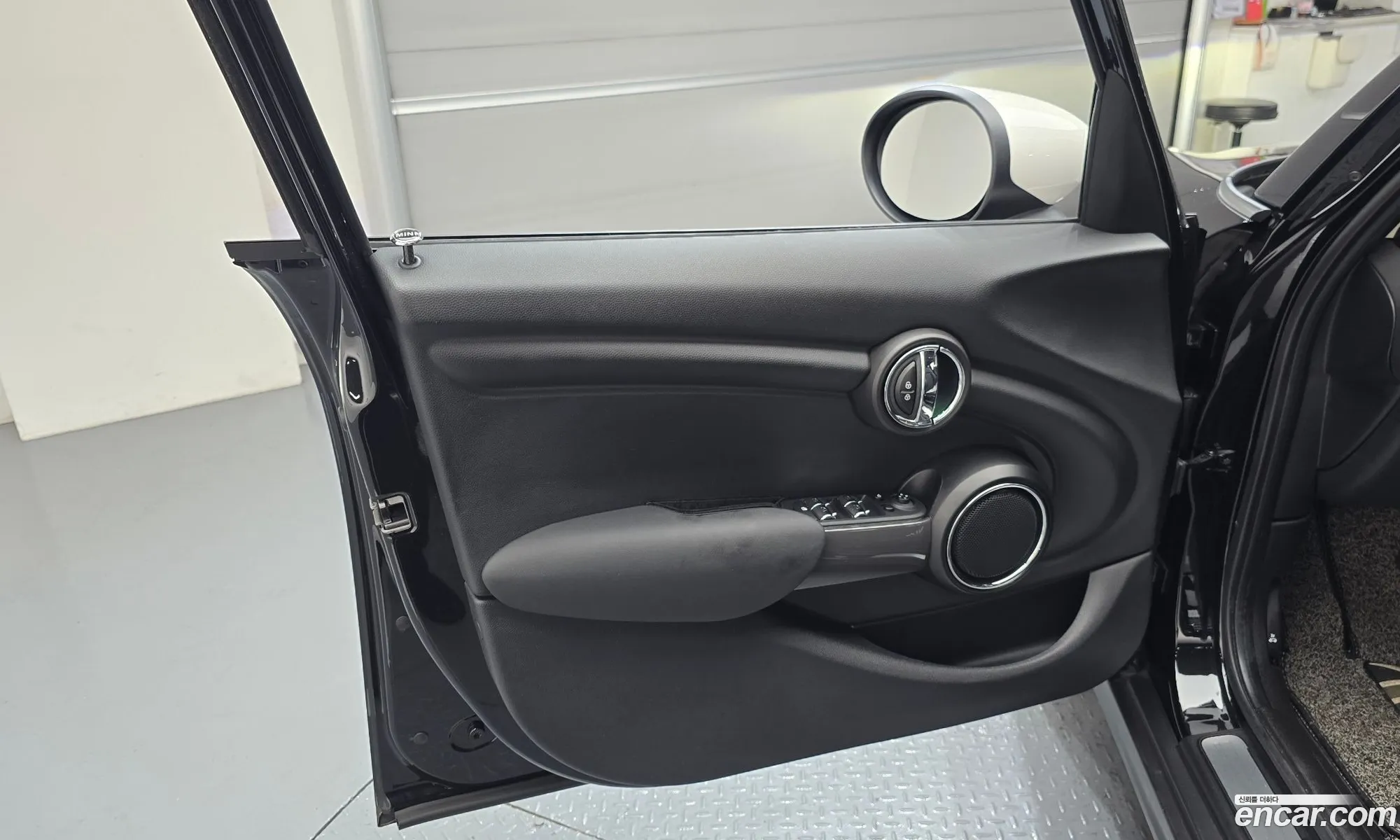 Mini Cooper 2021 WMWXV710XM2N95938 — 12