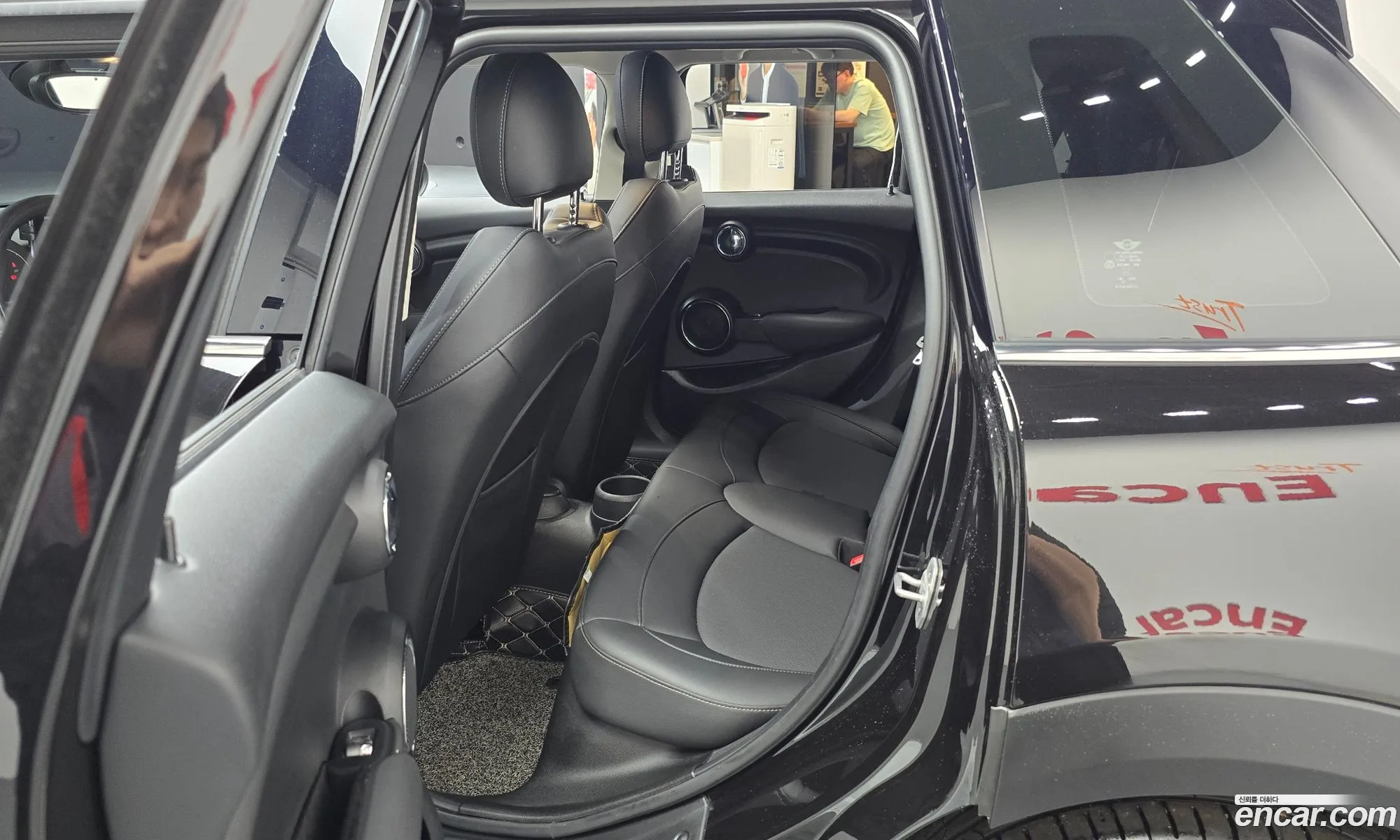 Mini Cooper 2021 WMWXV710XM2N95938 — 24