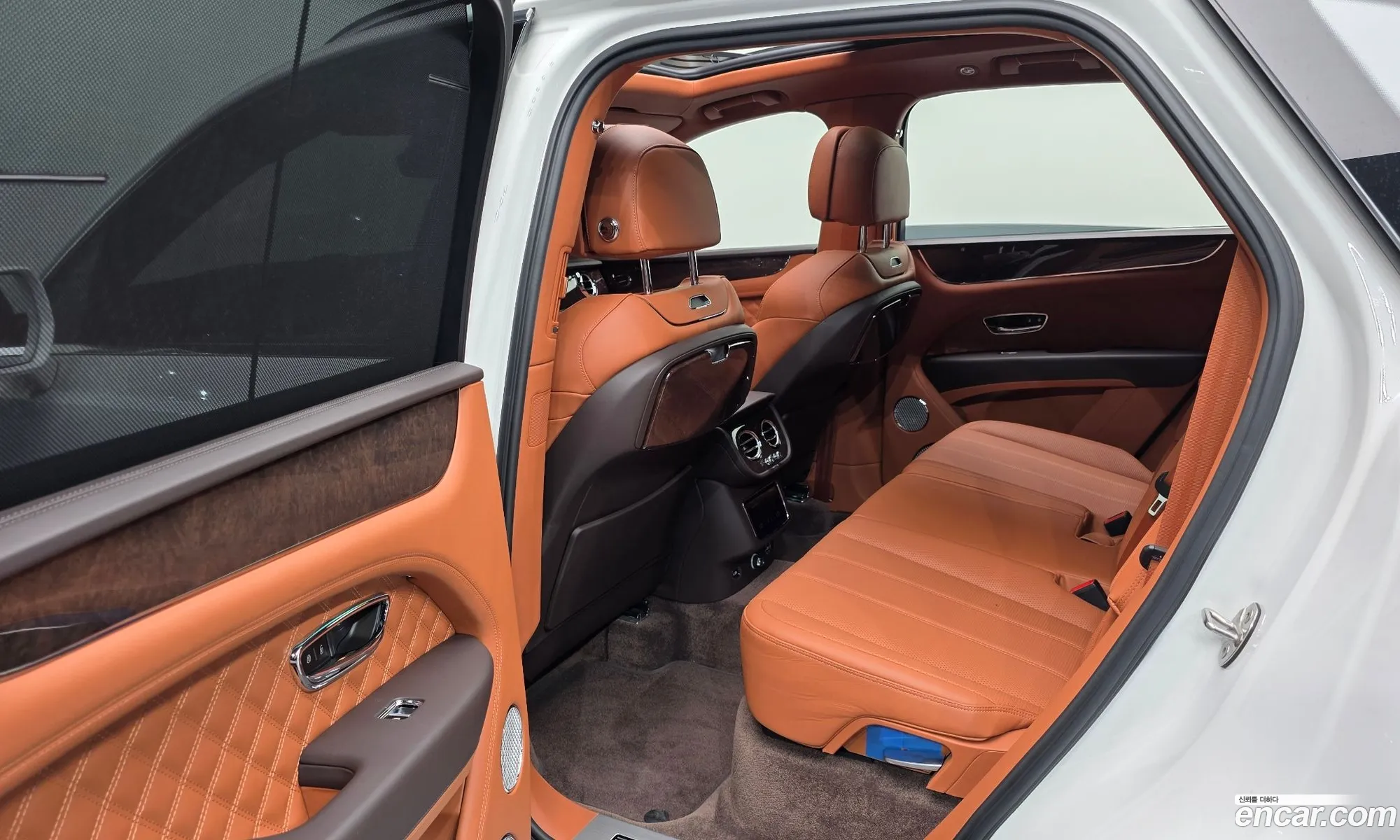 Bentley Bentayga 2022 SJAAM14V2NC013781 — 22