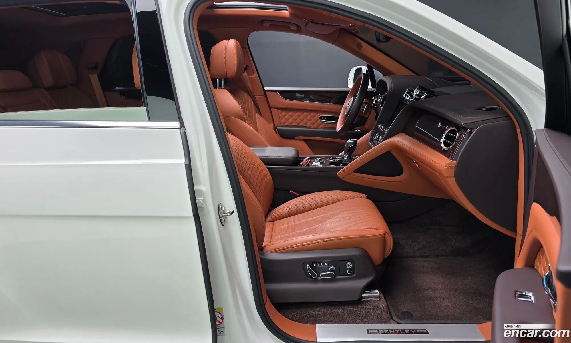 Bentley Bentayga 2022 SJAAM14V2NC013781 — 25