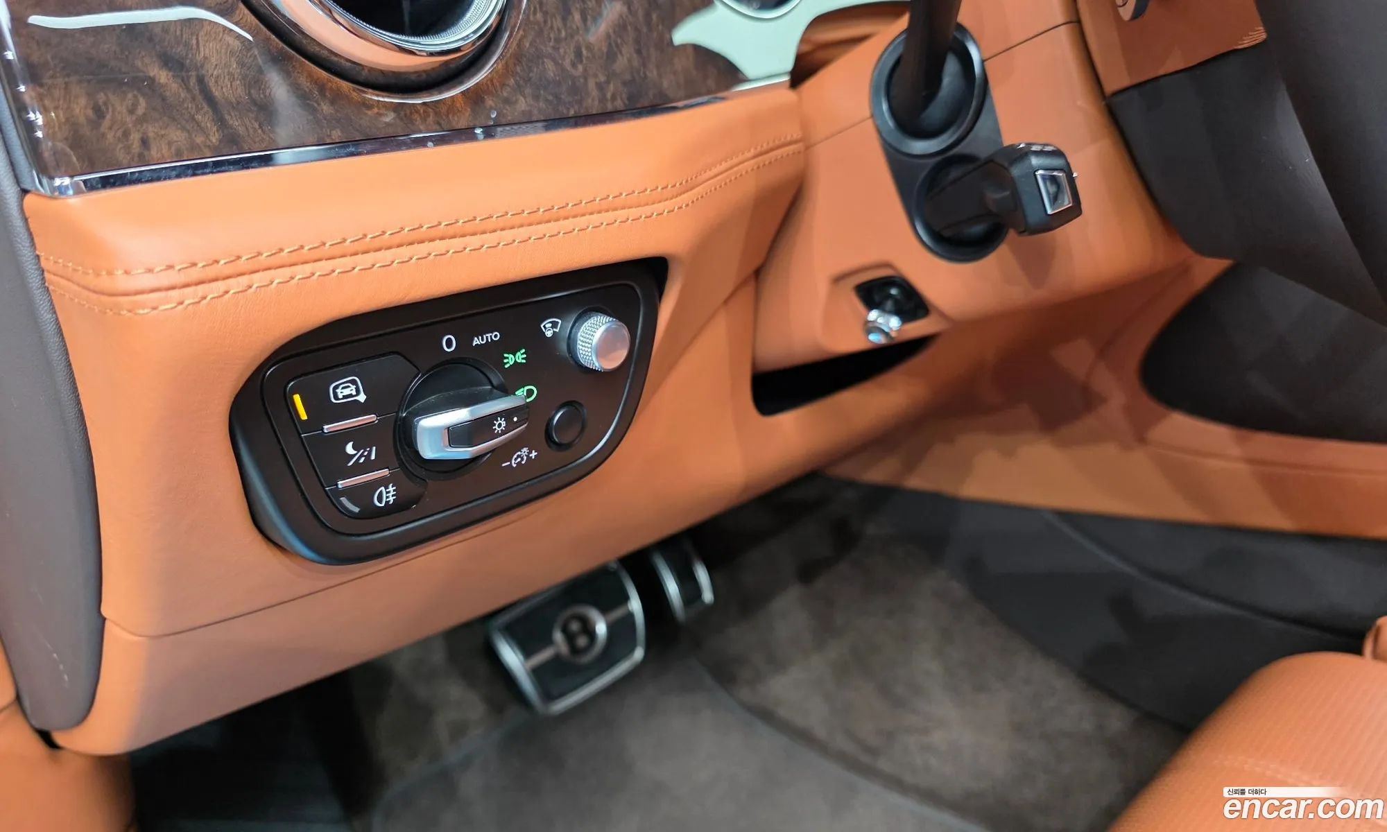 Bentley Bentayga 2022 SJAAM14V2NC013781 — 29