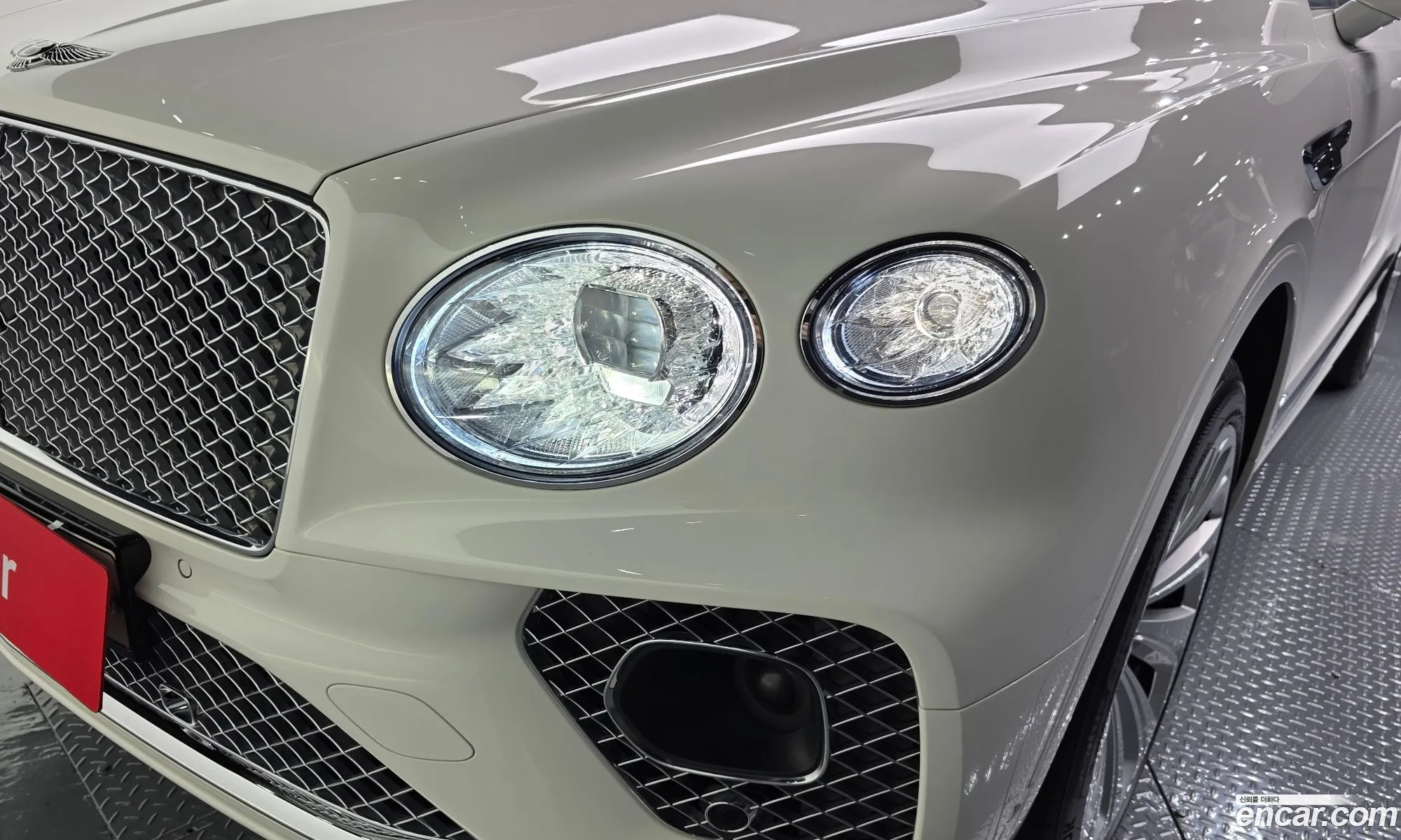 Bentley Bentayga 2022 SJAAM14V2NC013781 — 10