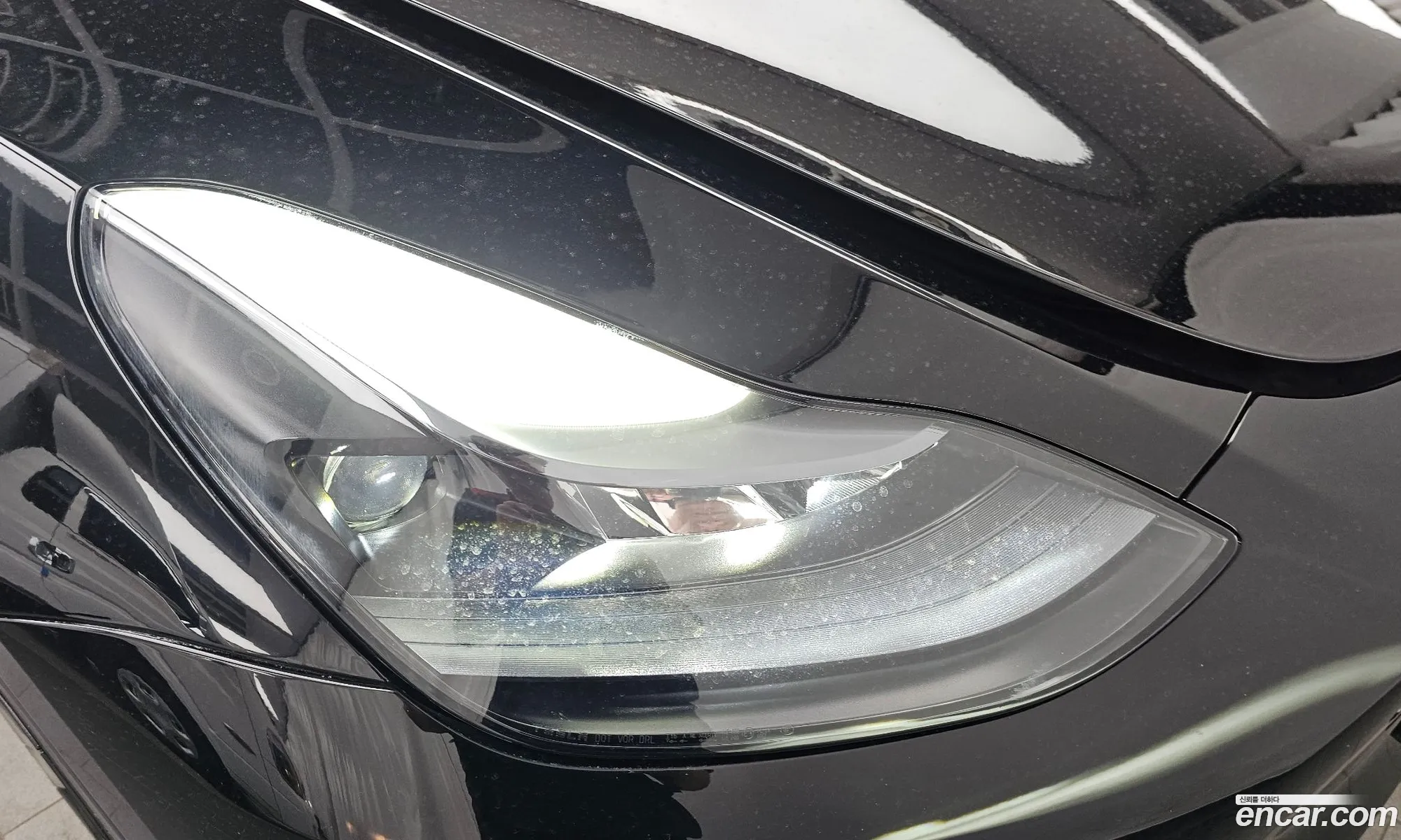 Tesla Model Y 2024 LRWYGCFS7RC426124 — 23
