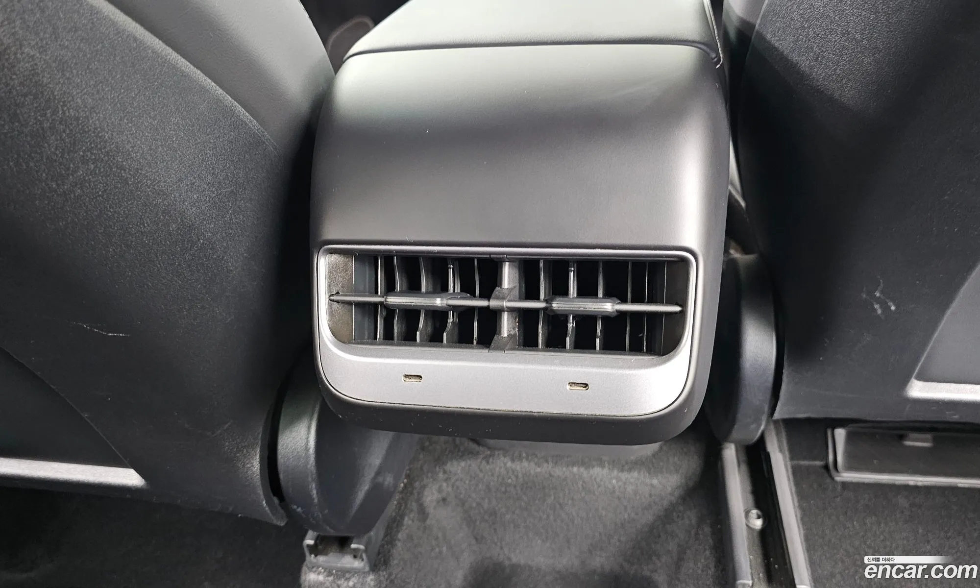Tesla Model Y 2024 LRWYGCFS7RC426124 — 11