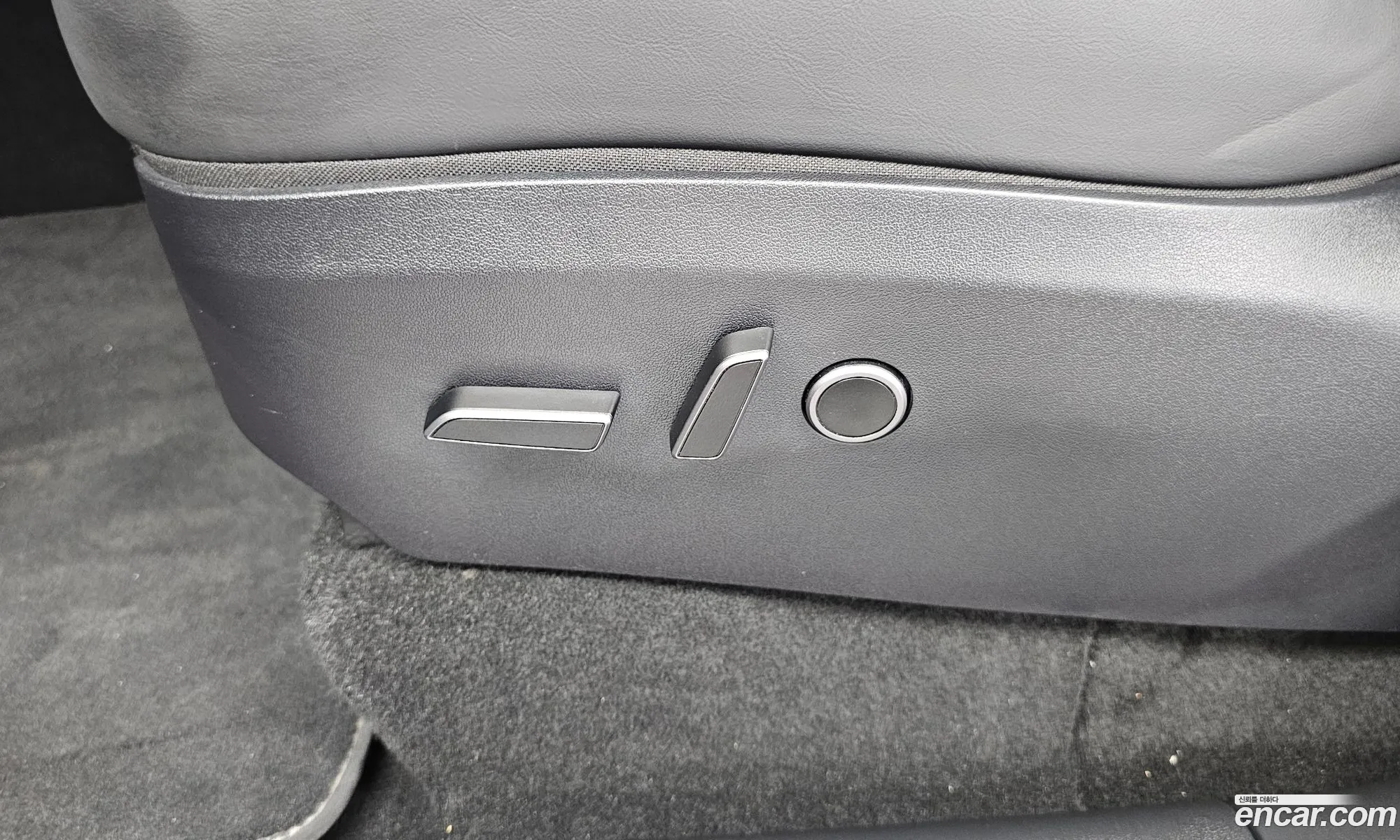 Tesla Model Y 2024 LRWYGCFS7RC426124 — 29
