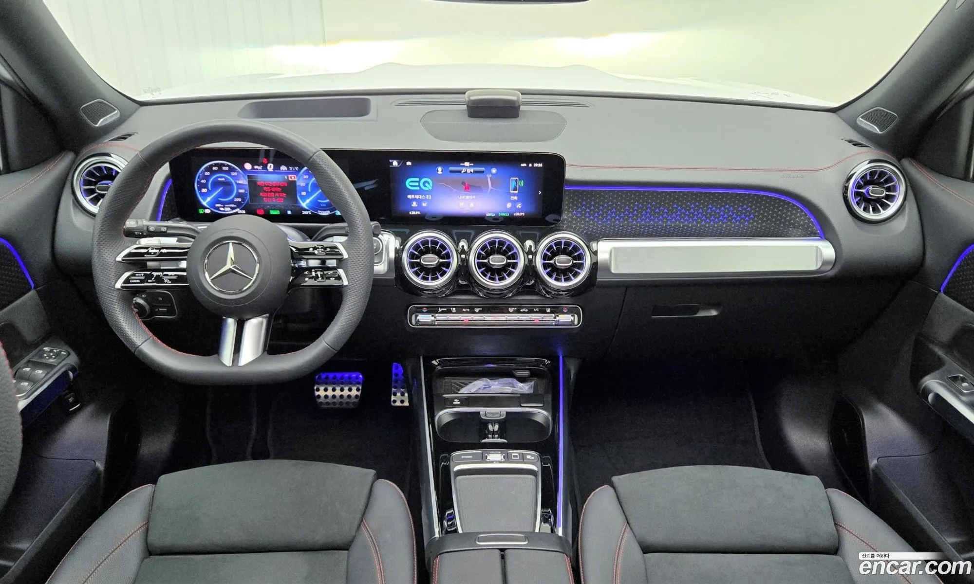 Mercedes-Benz EQB X243 2025 — 9