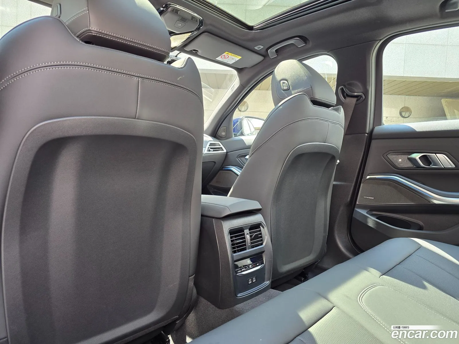 BMW 3 Series 2025 — 8