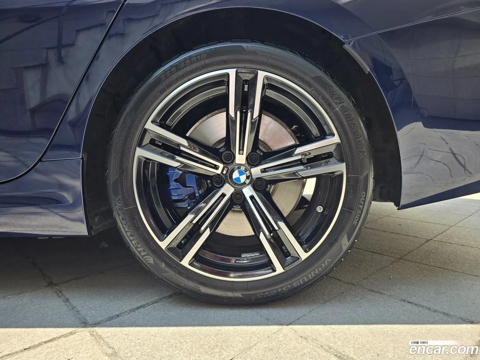 BMW 3 Series 2025 — 16