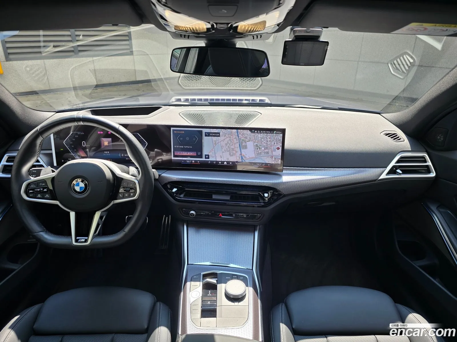 BMW 3 Series 2025 — 18
