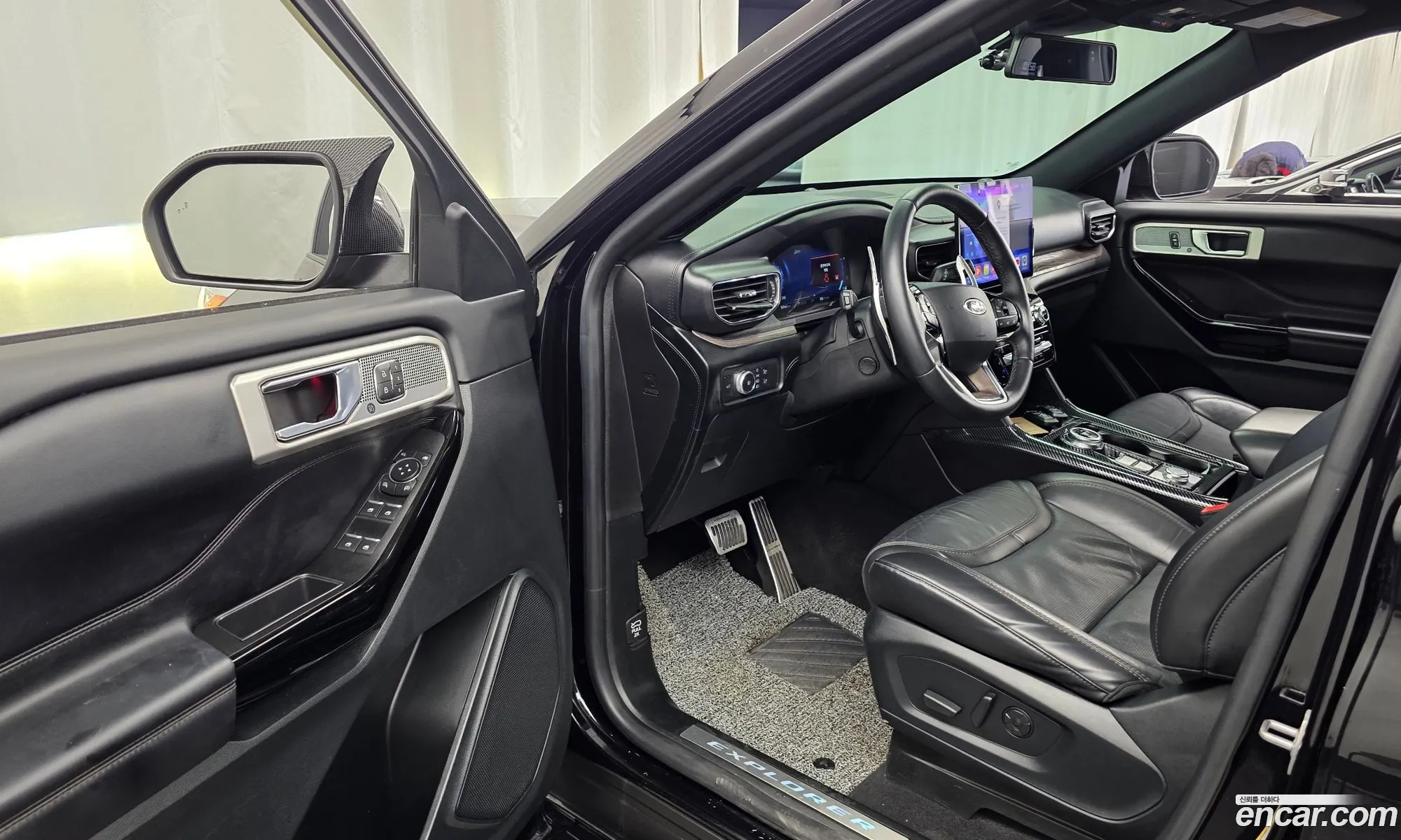 Ford Explorer 6th Gen 2021 1FM5K8HC6MGA98537 — 21