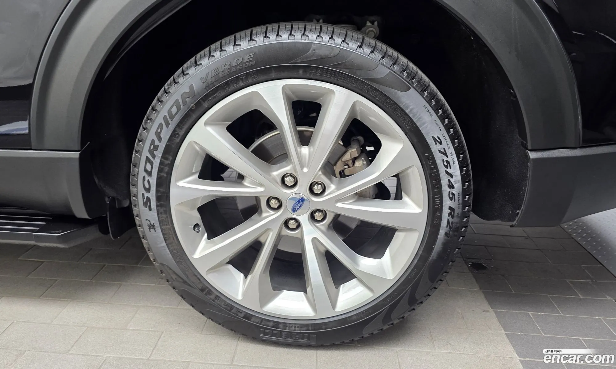 Ford Explorer 6th Gen 2021 1FM5K8HC6MGA98537 — 17