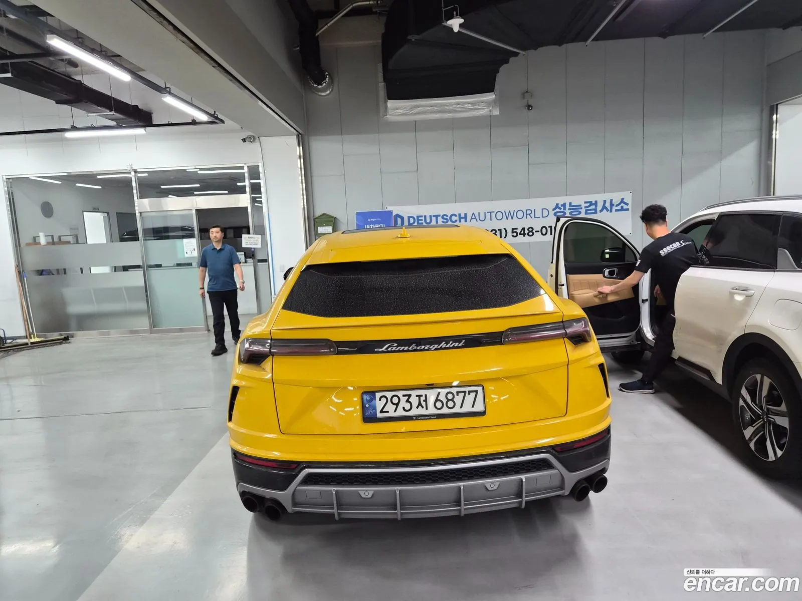 Lamborghini Urus 2021 — 3