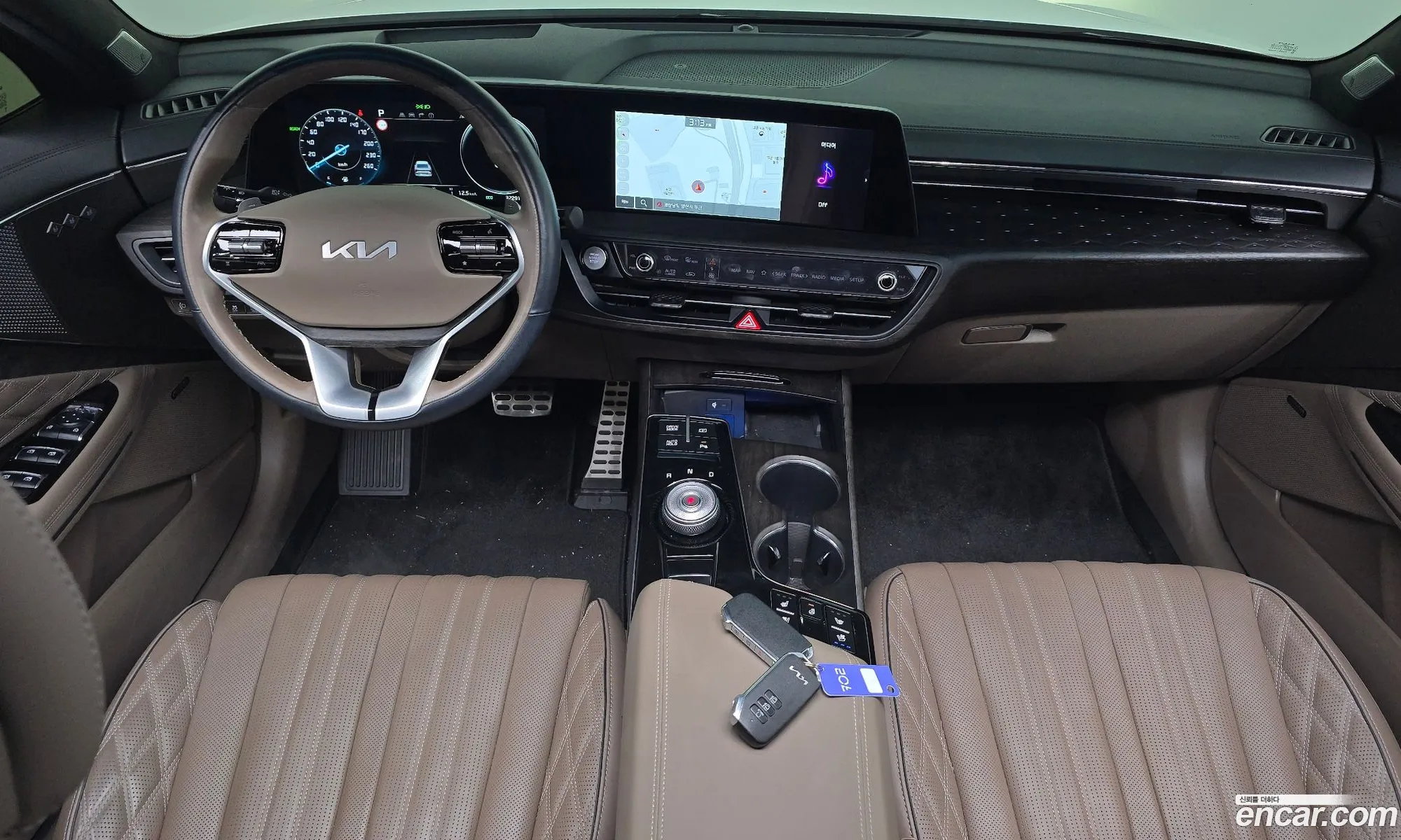 Kia K8 Hybrid 2023 — 4